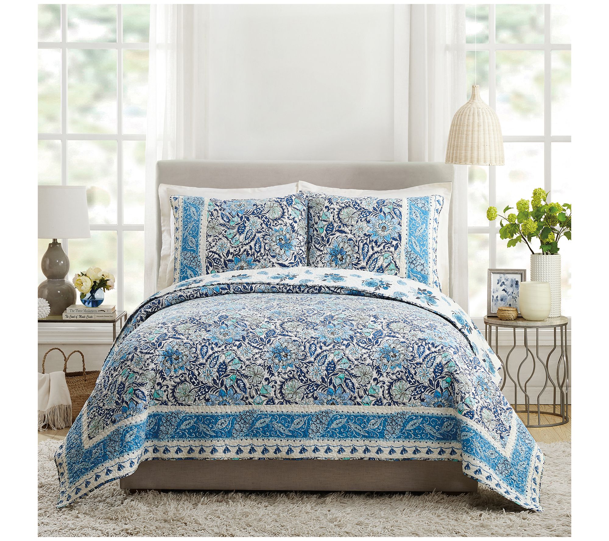 Dena Home Bisou Floral 3pc Full/Queen Quilt Set