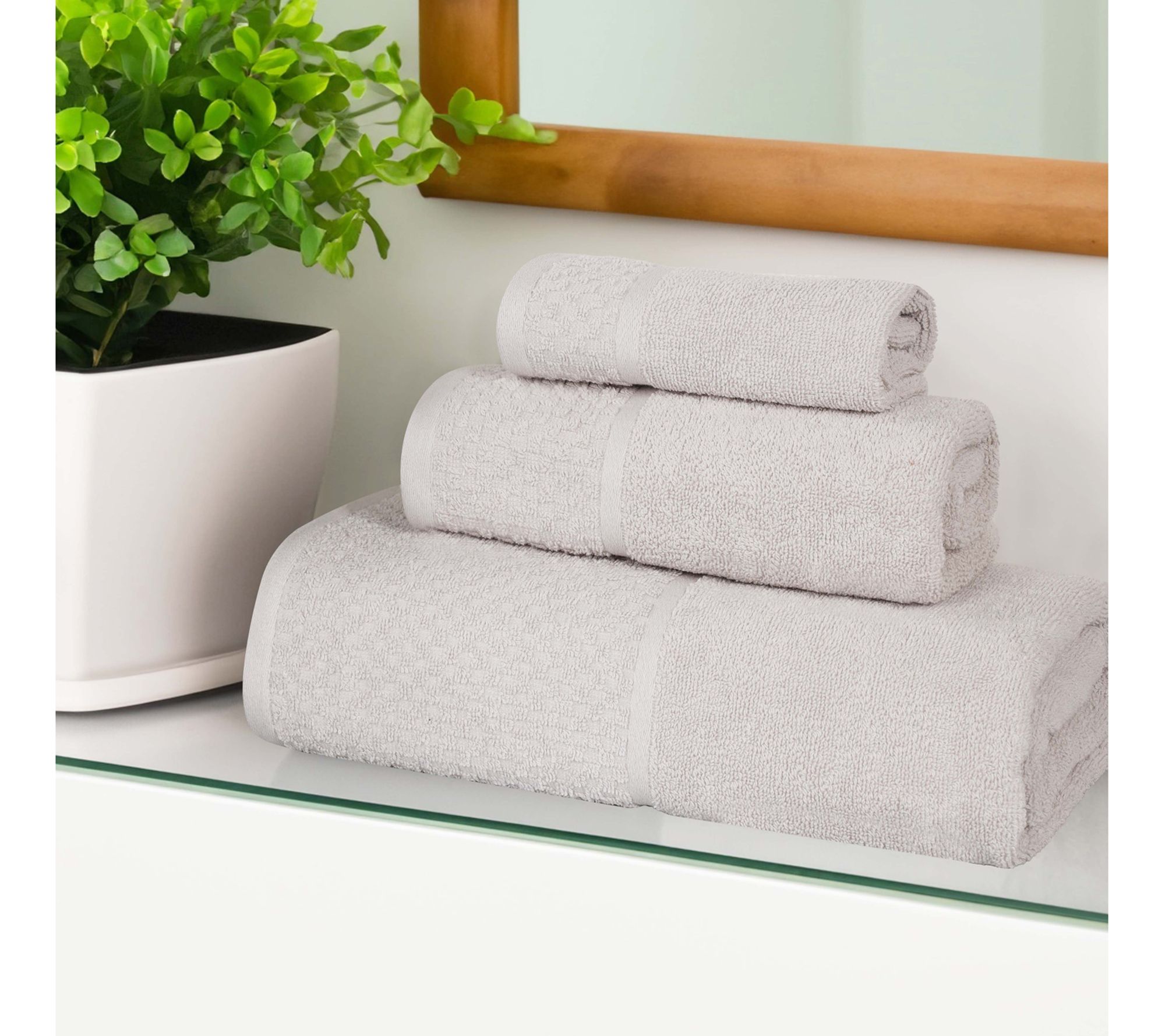 Superior Cotton Absorbent Two Toned Solid 3 P iece Towel Set