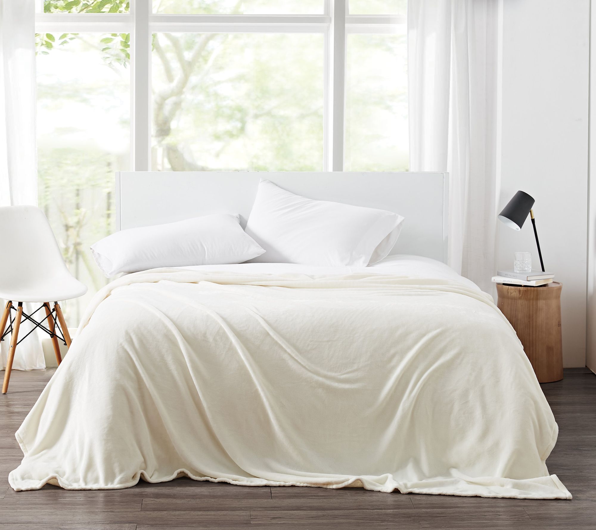 Cannon Solid Plush Full/Queen Blanket