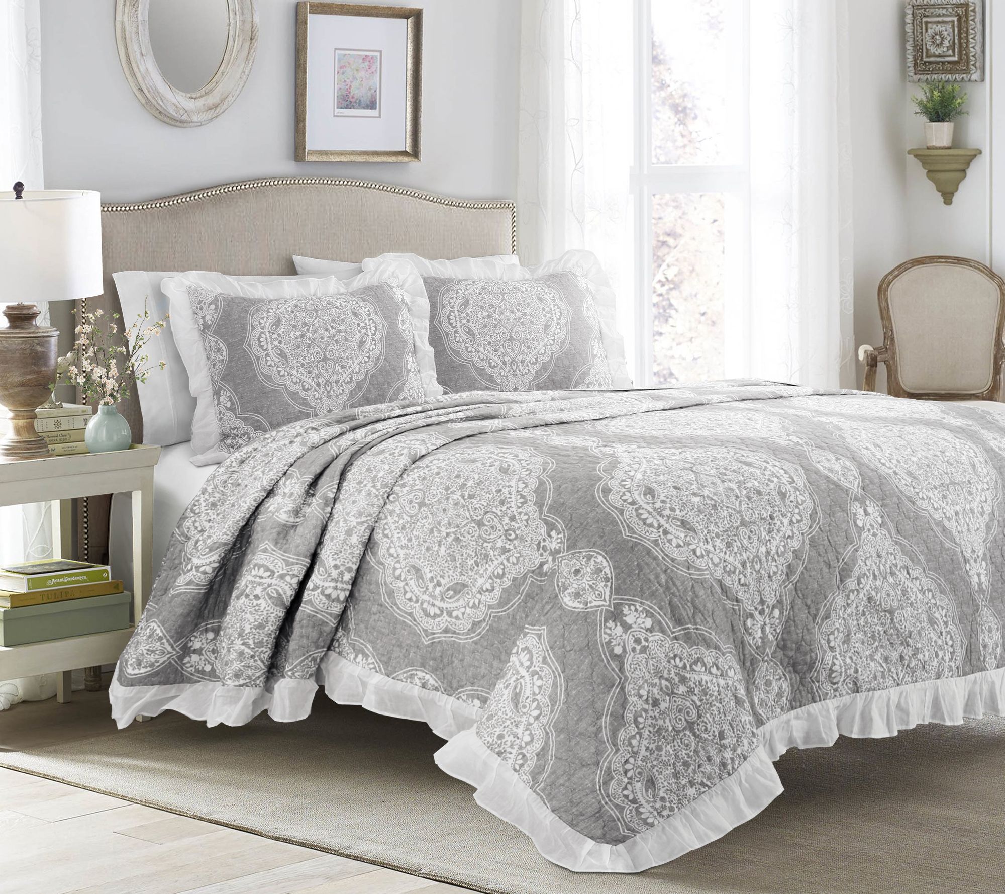 Lucianna 3-Piece Full/Queen Bedspread Set by Lush Decor
