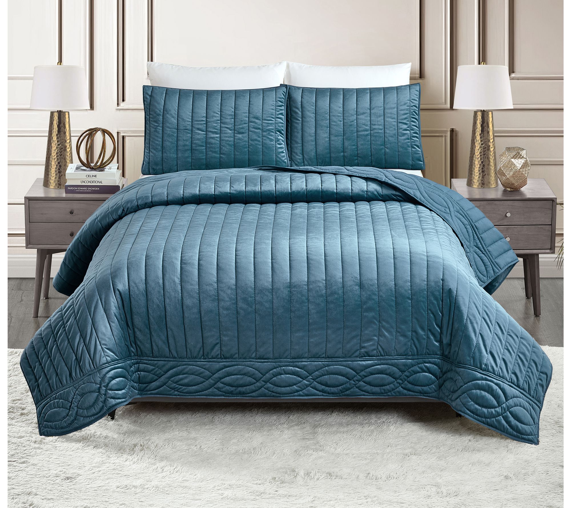 Dee Ocleppo Velvet Cable 3-Piece Full/Queen Quilt Set