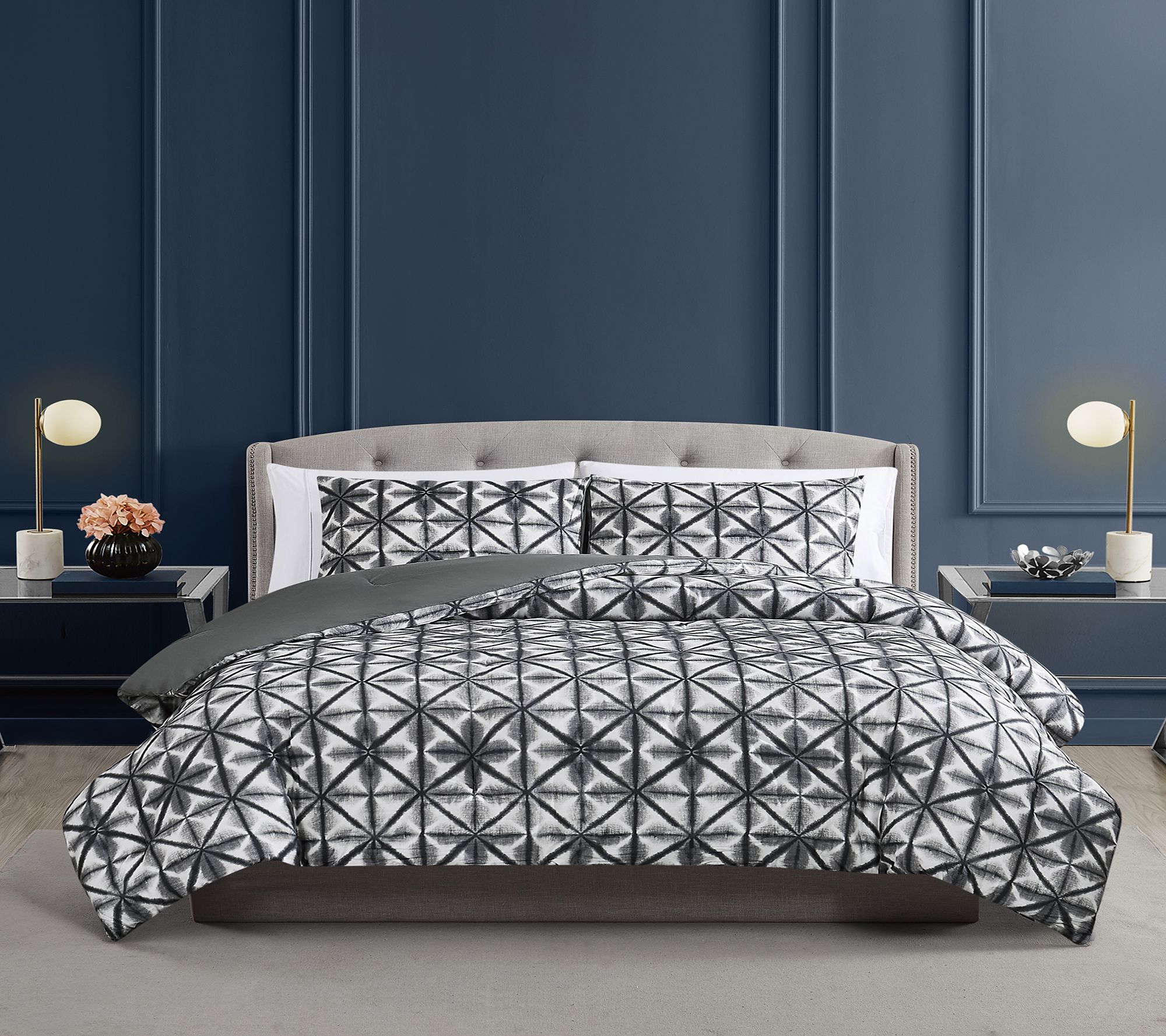 Vince Camuto Classic Shibori 3-Piece Full/QueenDuvet Cover