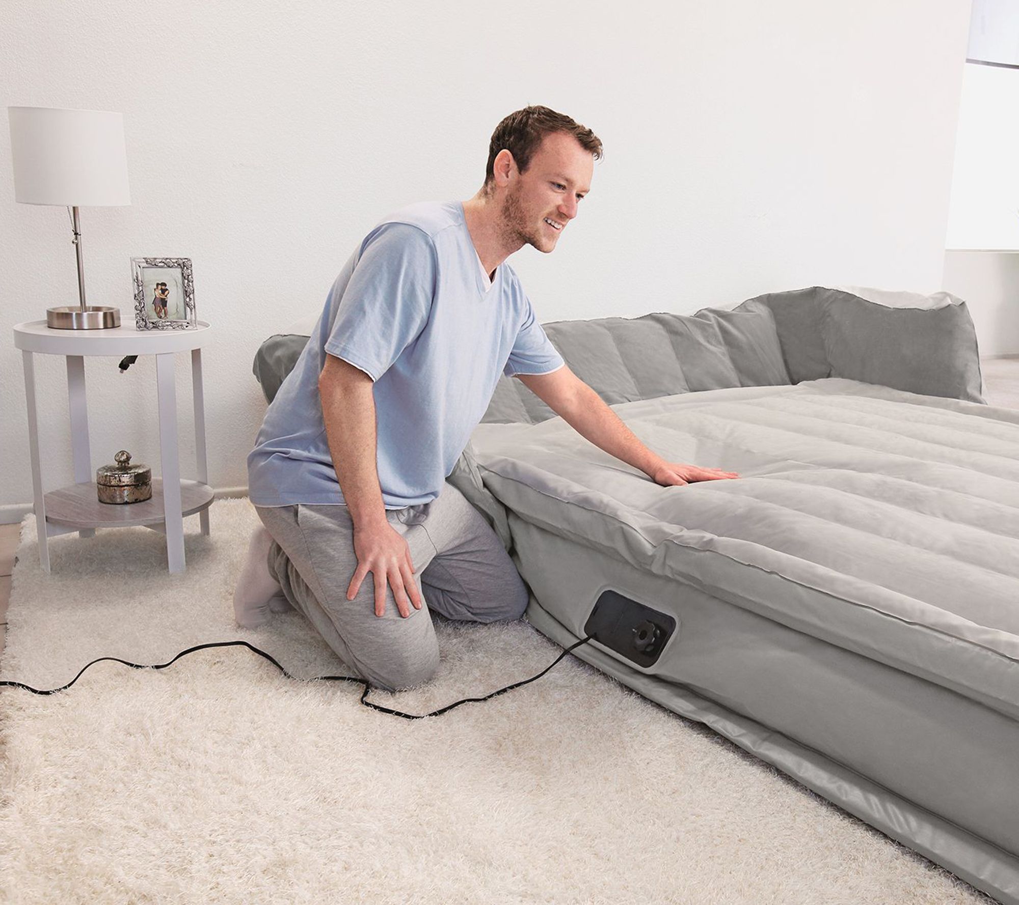 Bestway Queen 31" Tritech Wingback Airbed w/ BuiltinAC Pump