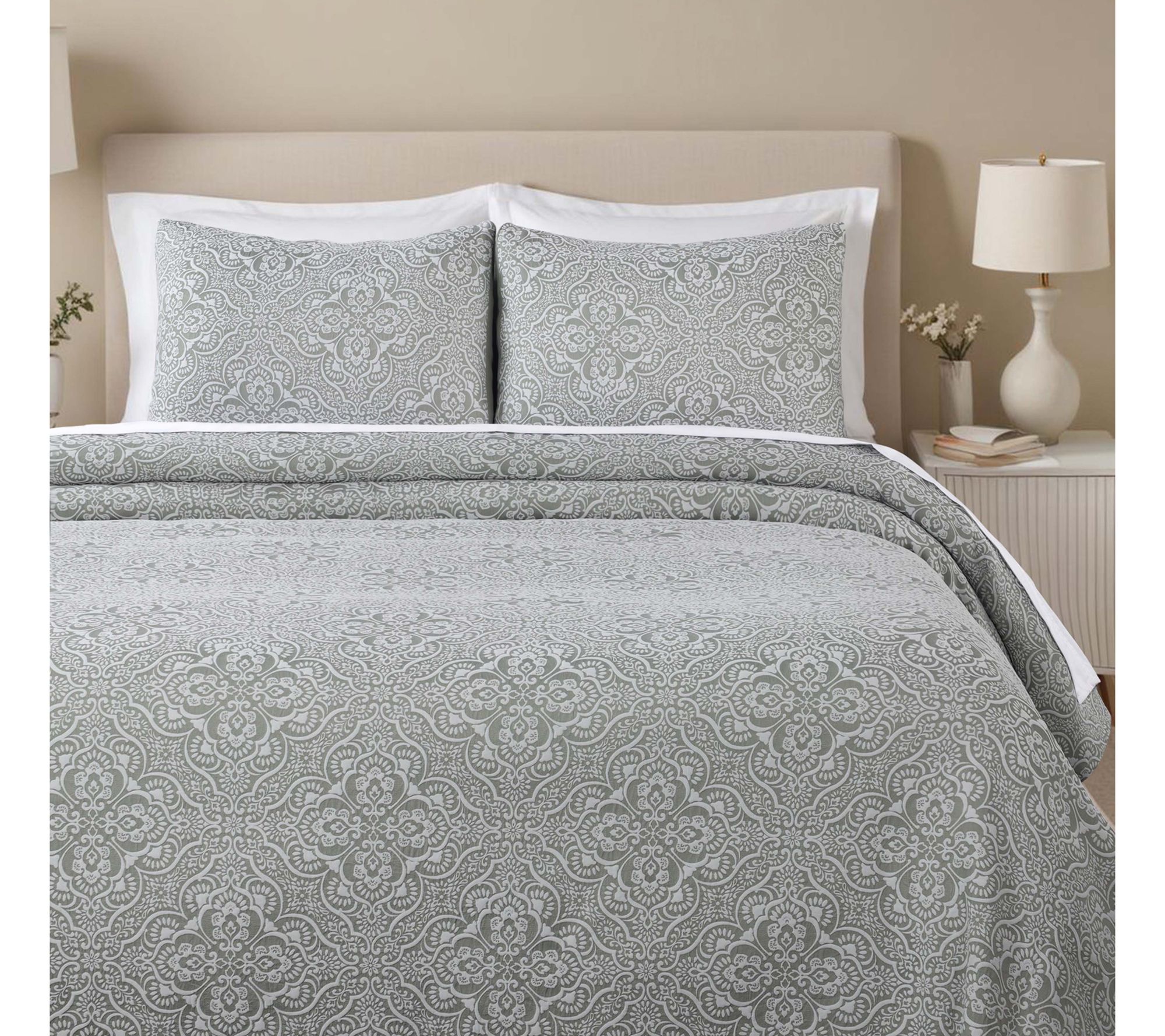 Superior Enzy Floral Matelasse Bedspread & ShamSet, Call King