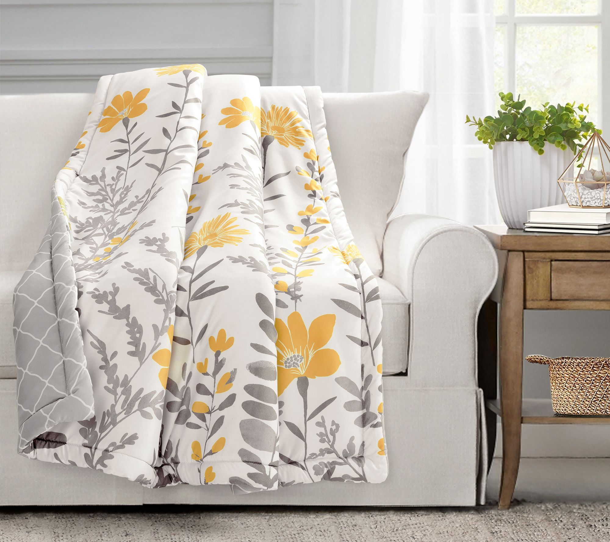 Aprile Throw 50" x 60" by Lush Decor