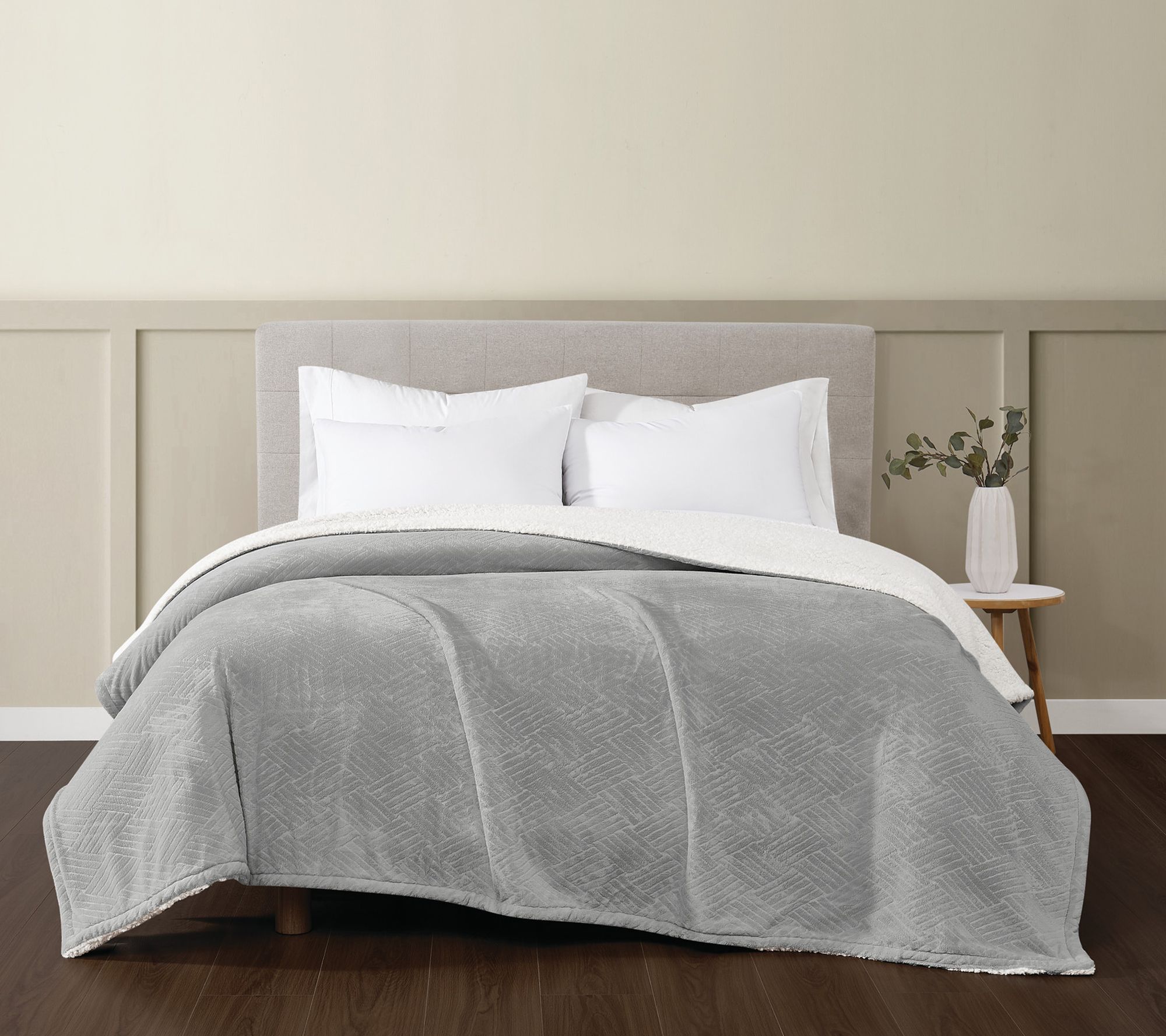 Truly Soft Basket Carved Faux Fur Full/Queen Blanket