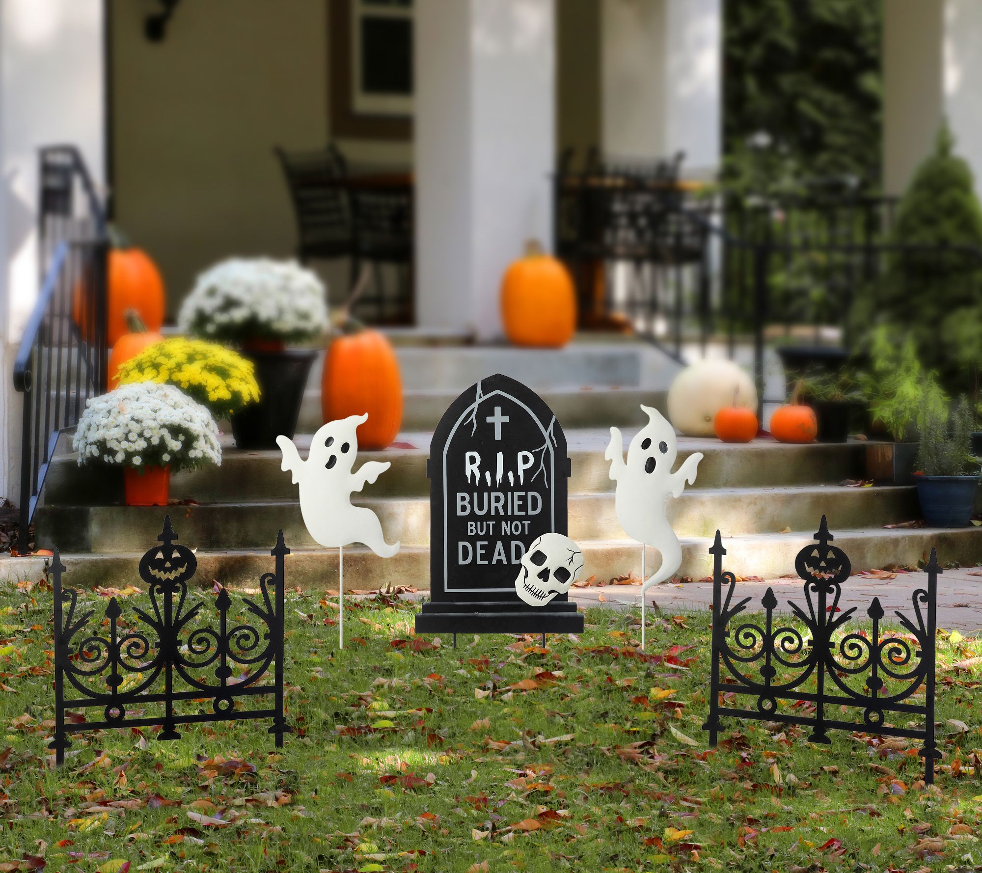 Glitzhome 24"H Halloween Metal Graveyard  S/5 Set Garden Stake