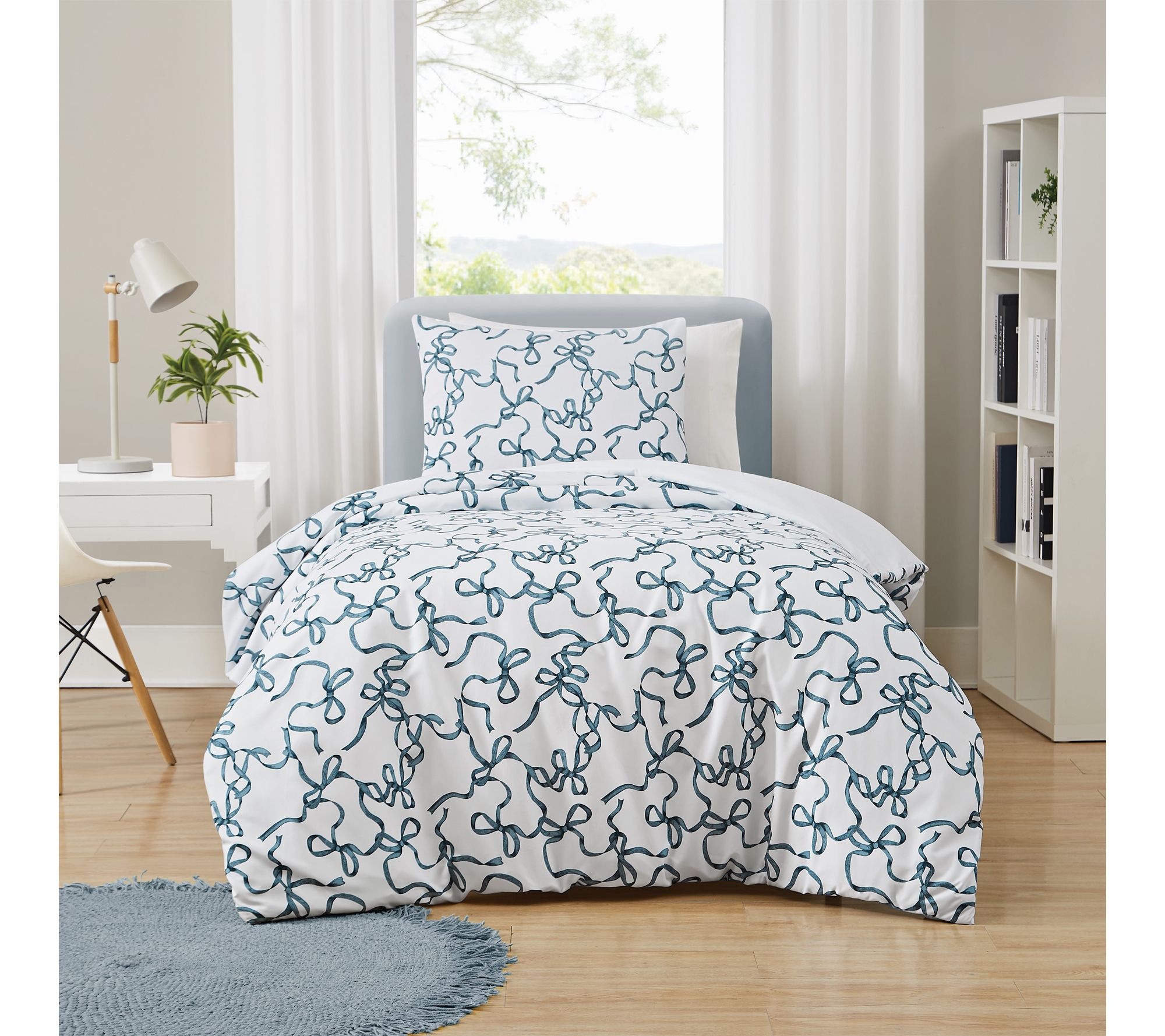 Truly Soft Printed Bow 2 Piece Twin XL Comforter Set