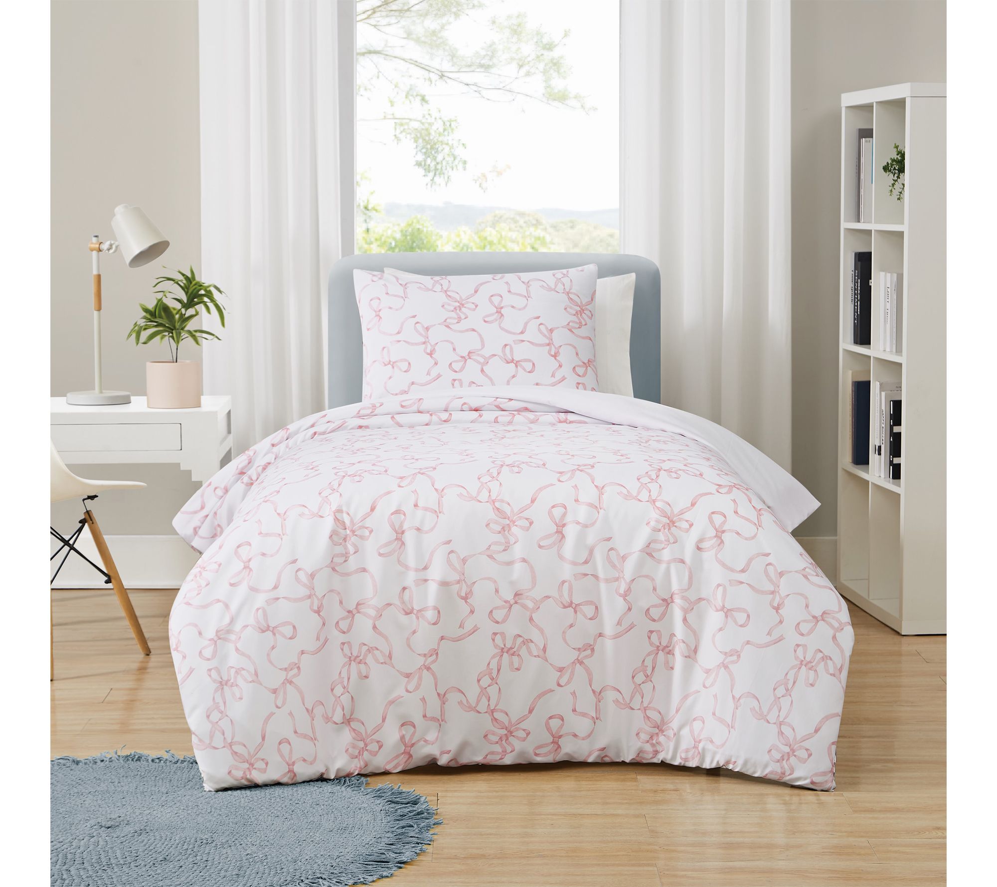 Truly Soft Printed Bow 2 Piece Twin XL Comforter Set