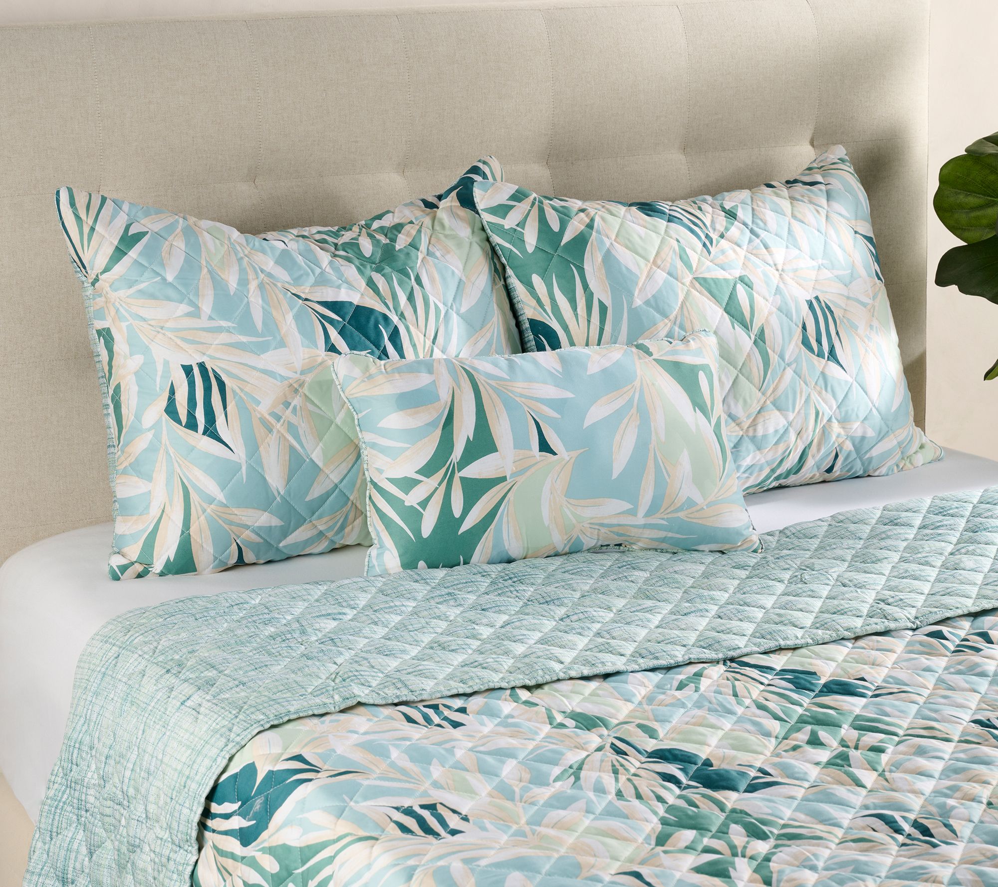 Printed Palm Reversible Queen Quilt Set with Pillow by Kim Gravel