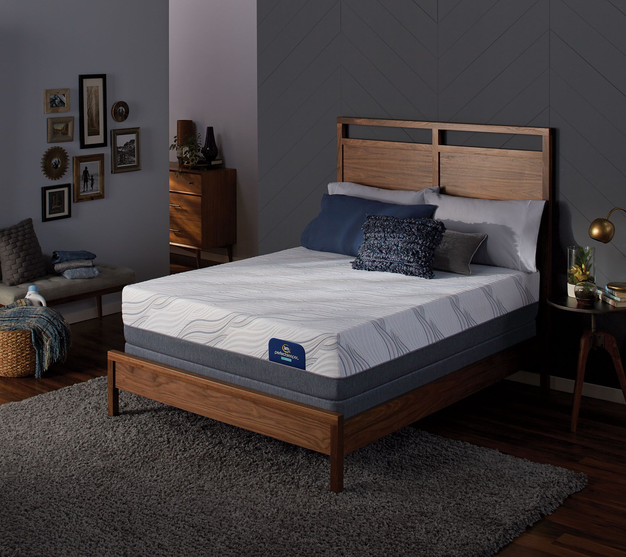 Serta Perfect Sleeper Hybrid Bellfair King Plush Mattress Set - QVC.com