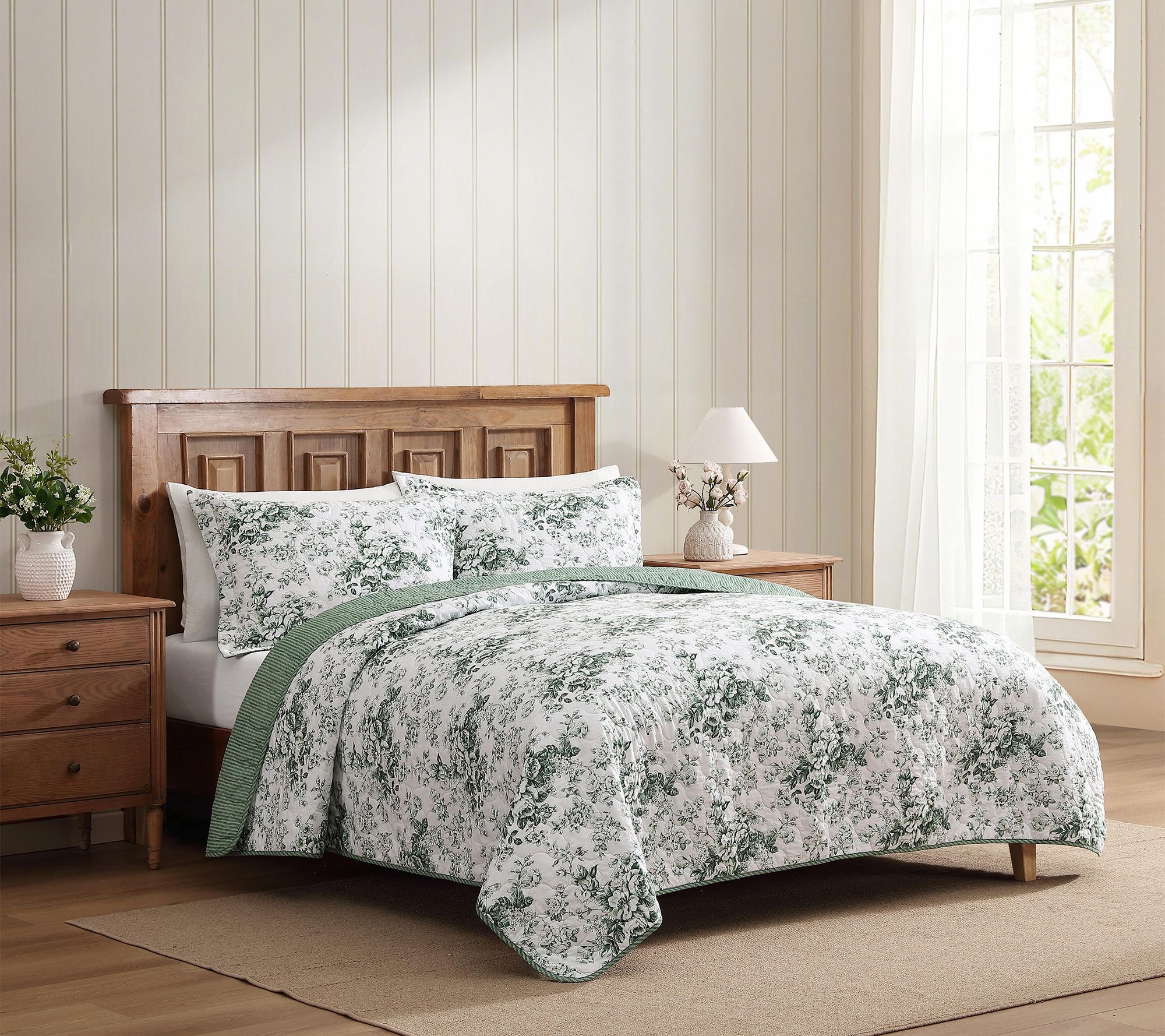 Laura Ashley Toile Delight Deep Green/White Cotton Twin Quilt
