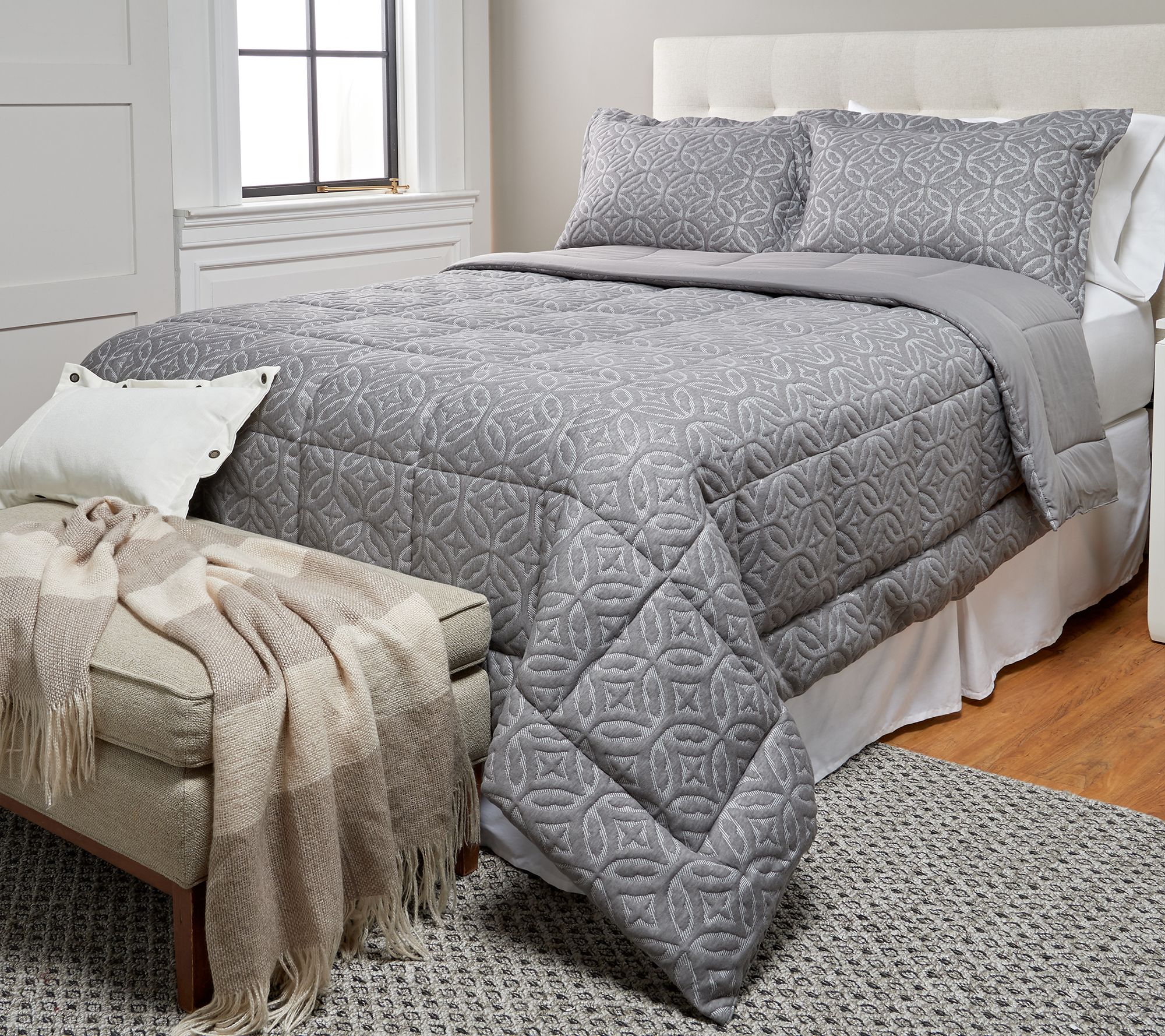 Home Reflections Puffy Knit Comforter Set with Sham(s)