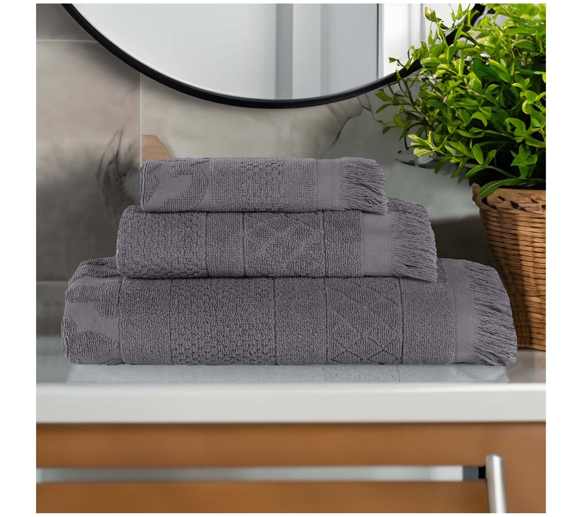 Superior Rolla Cotton Geometric Jacquard 3 Piece Towel Set