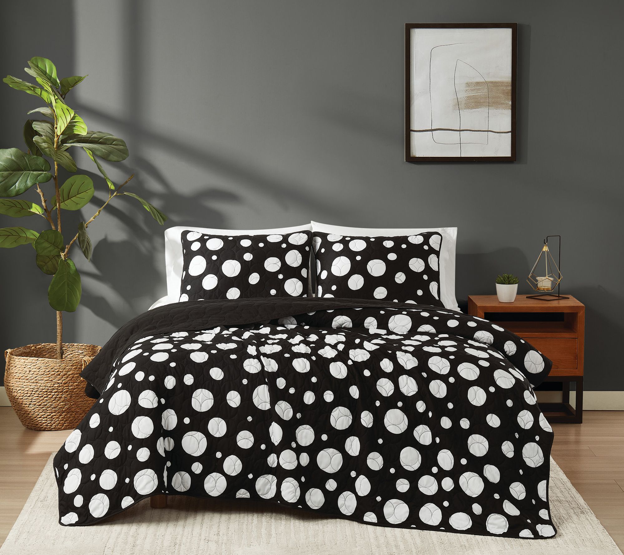 Truly Soft Sophia Dot King 3 Piece Quilt Set