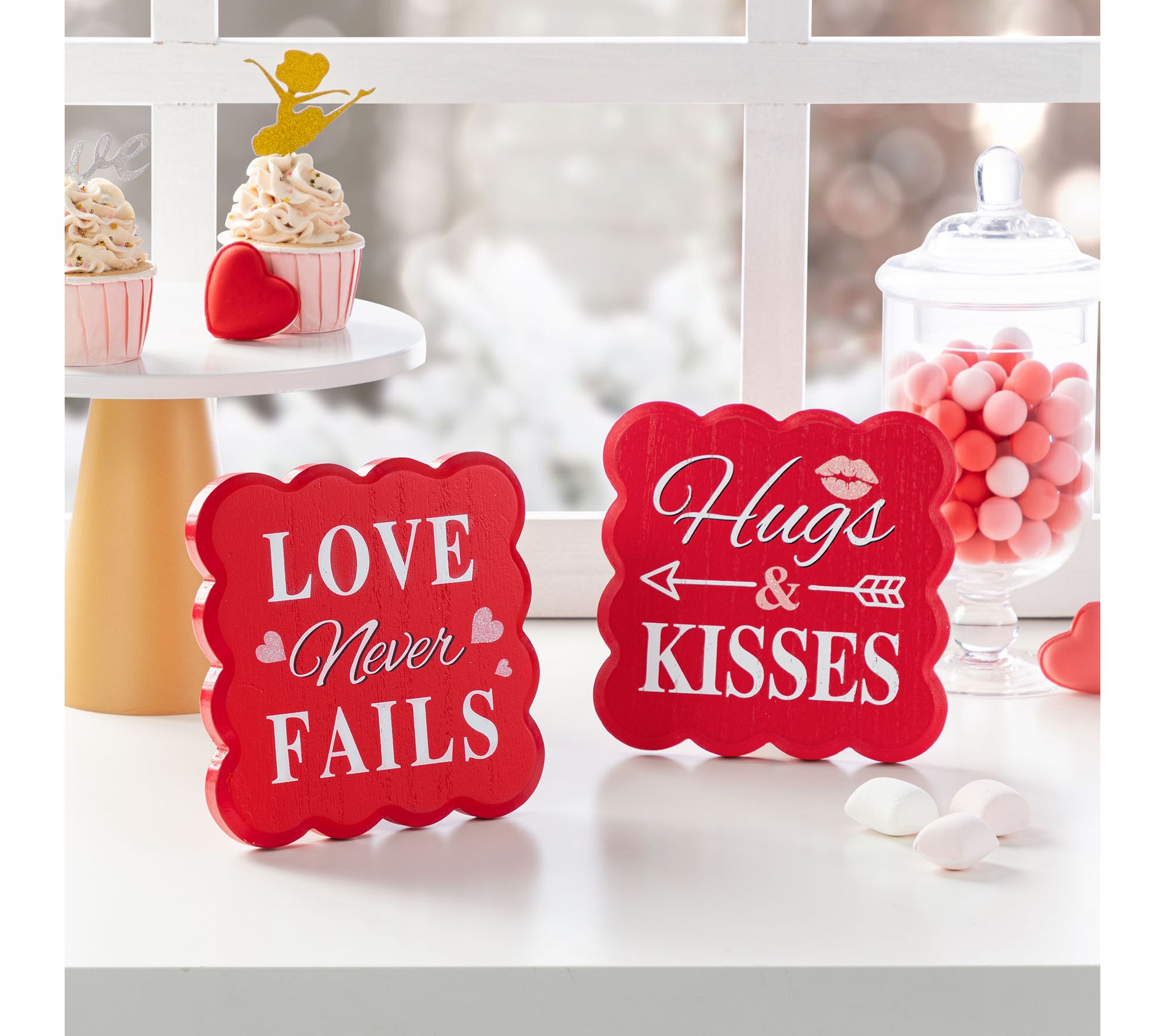 Glitzhome 6"H Set of 2 Valentine's Wooden TableDecor