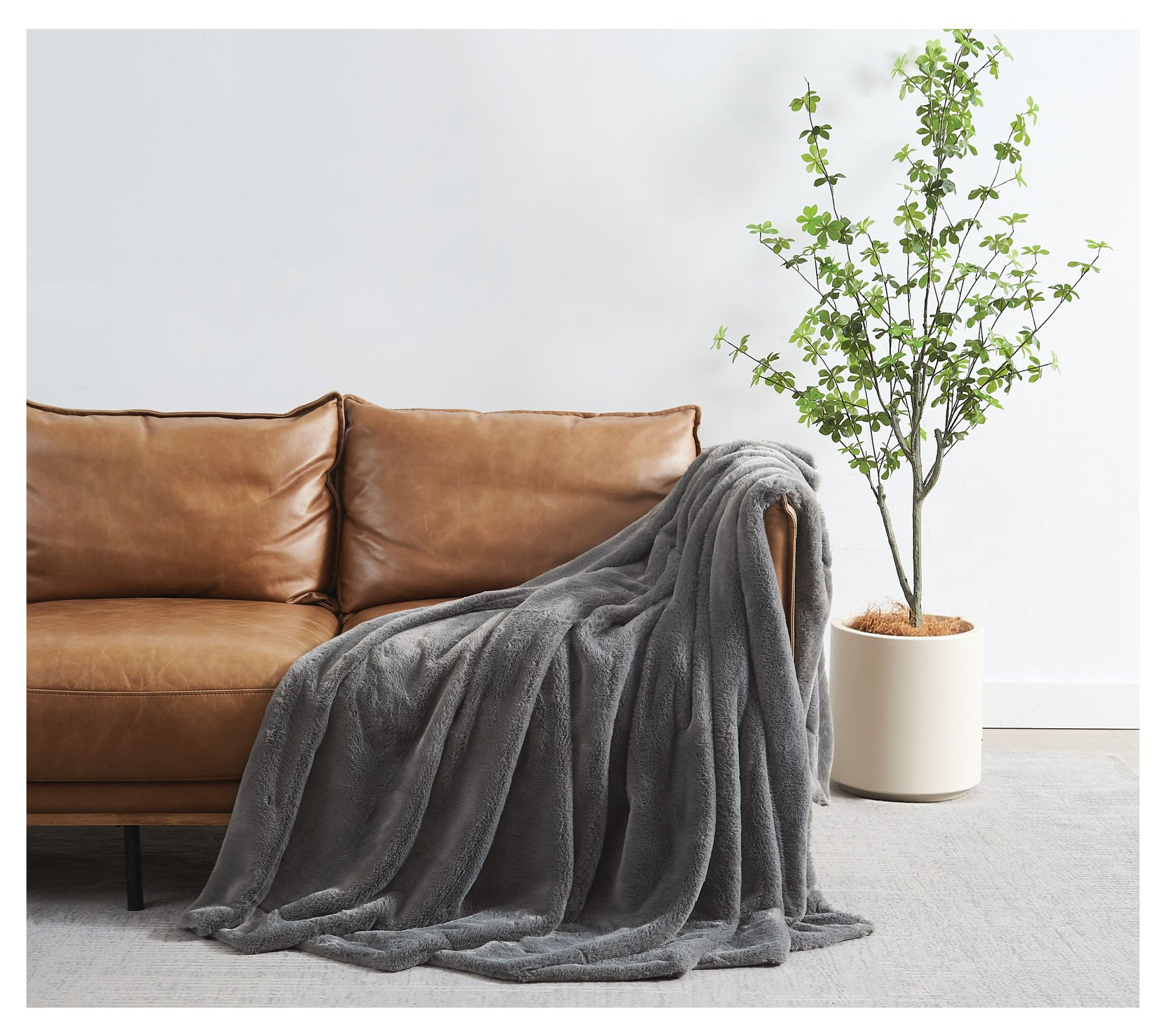 Royal Velvet Luxe Faux Rabbit Fur 60x70 Throw in Gift Box