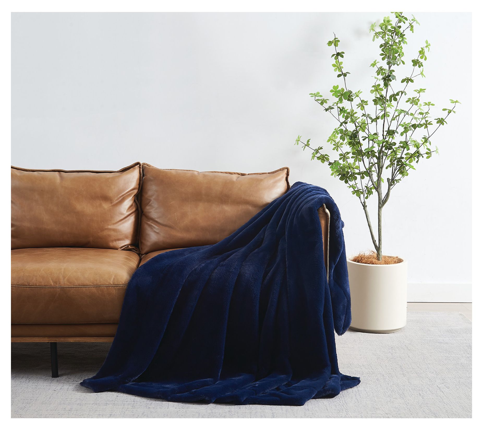 Royal Velvet Luxe Faux Rabbit Fur 60x70 Throw in Gift Box