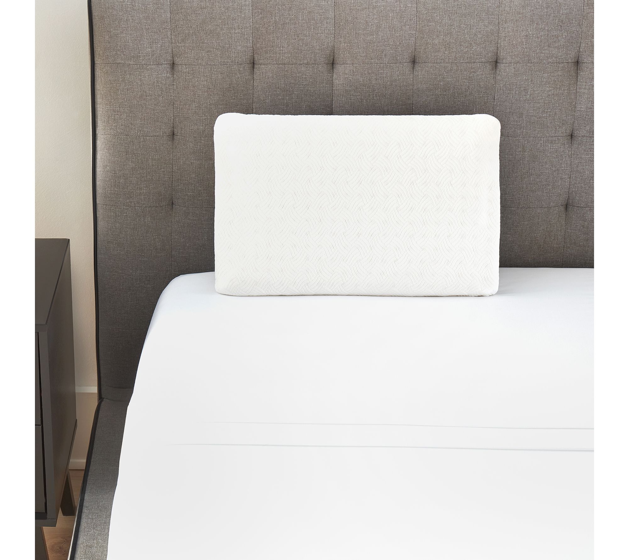 Bodipedic Classic Support Conventional Memory Foam Bed Pillow
