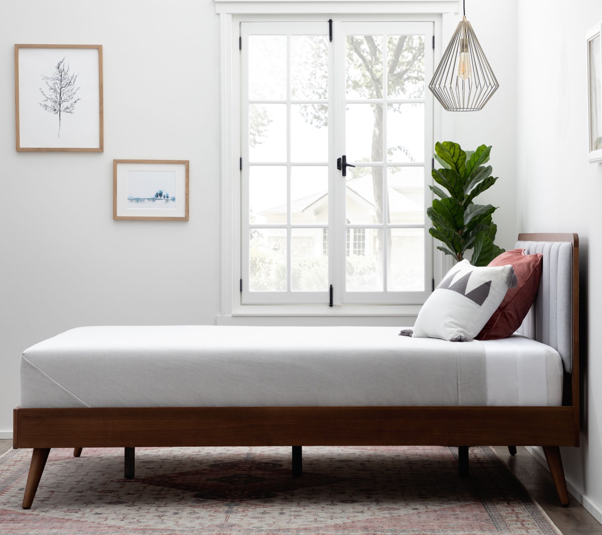 Brookside Ivy Wood Platform Bed Frame, Queen