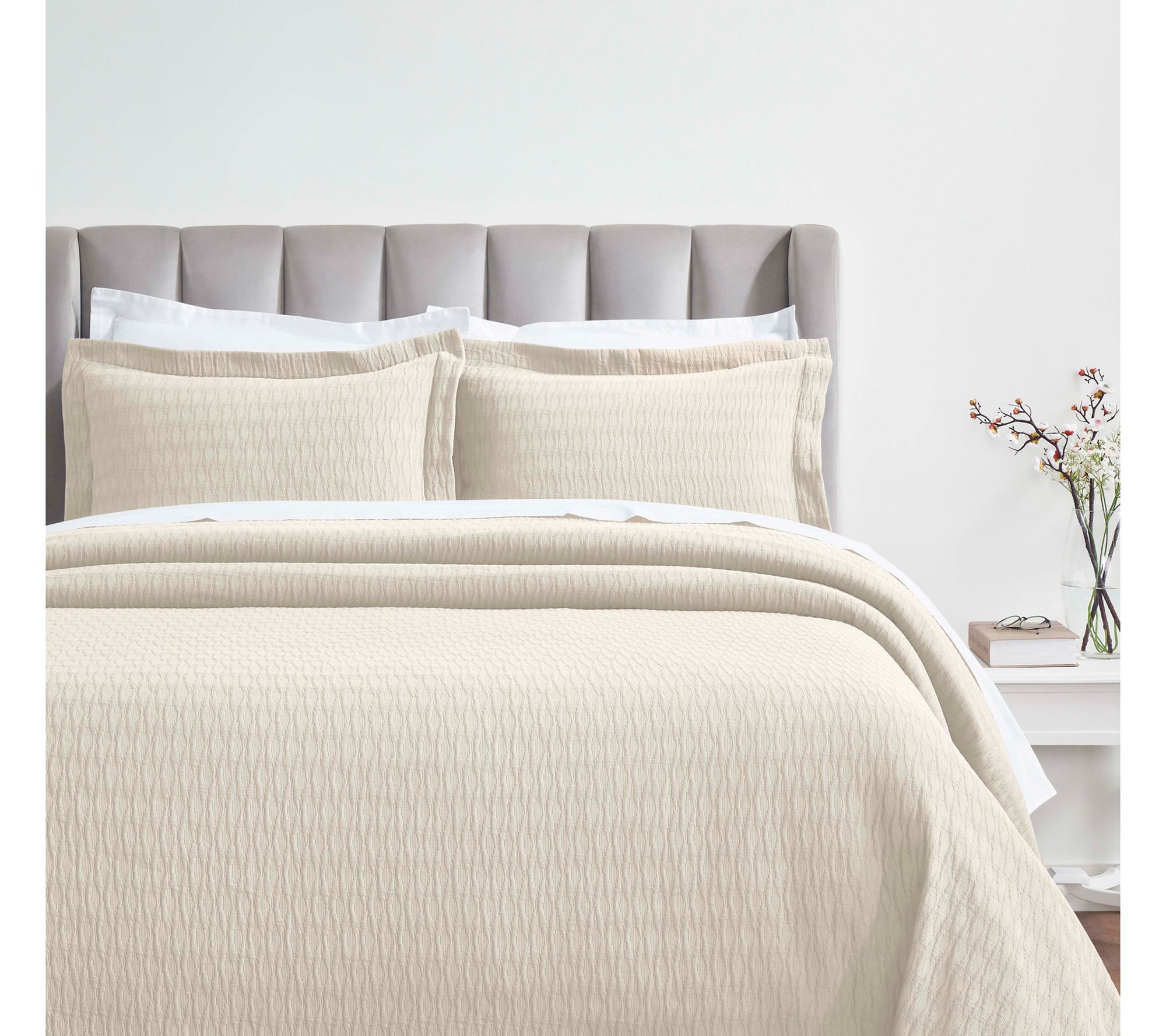 Superior Calvert Cotton Geometric Bedspread & Sham Set, Queen