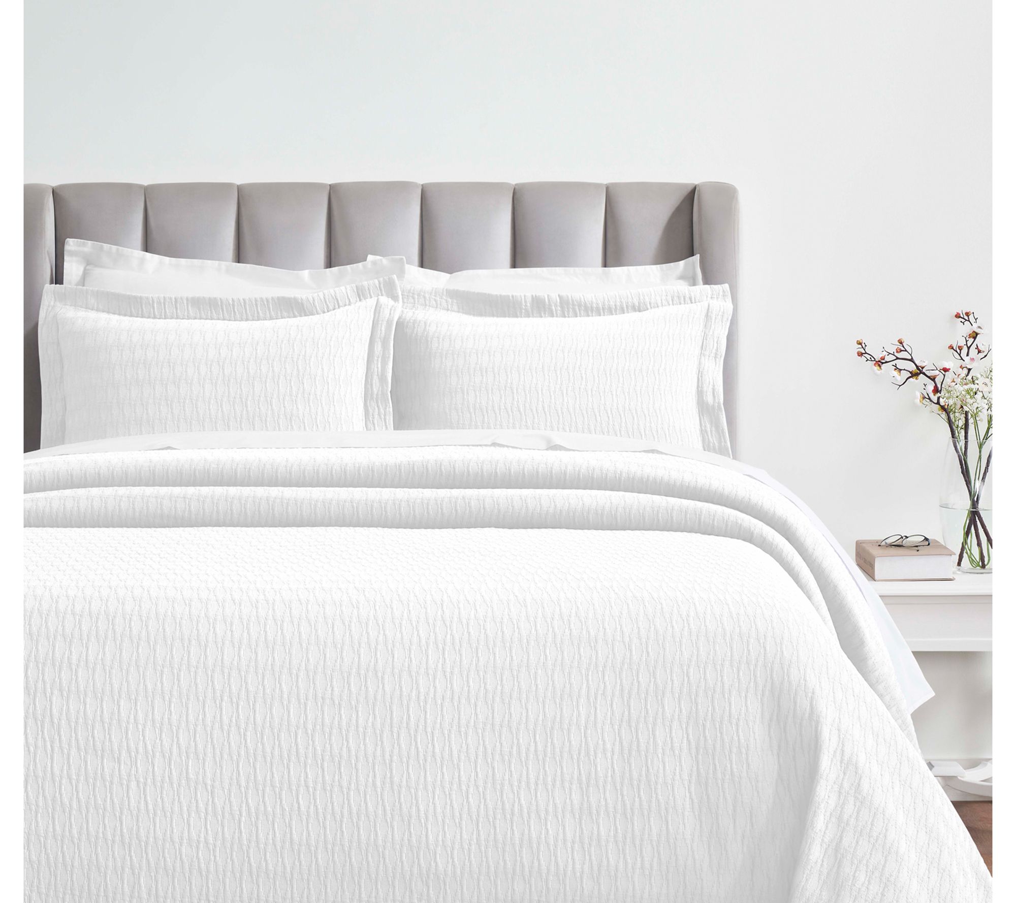 Superior Calvert Cotton Geometric Bedspread & Sham Set, Queen