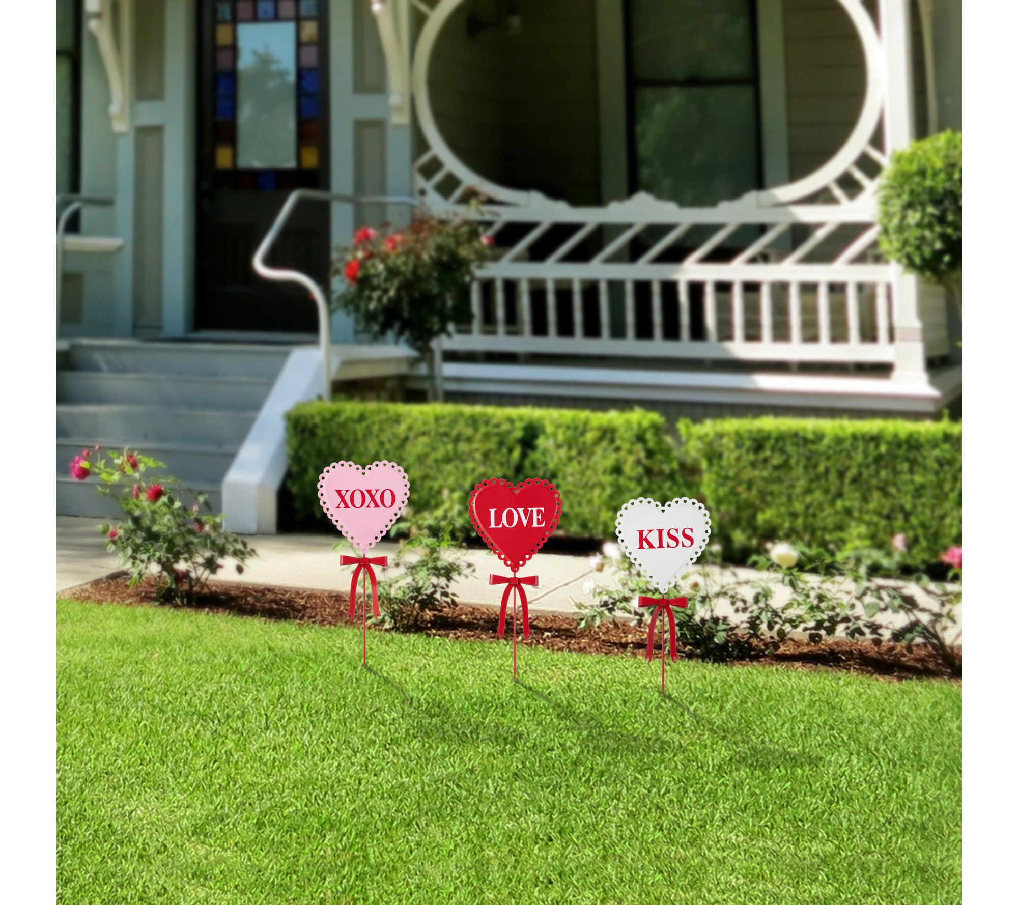Glitzhome 16"H Set of 3 Valentine's Metal HeartGarden Stake