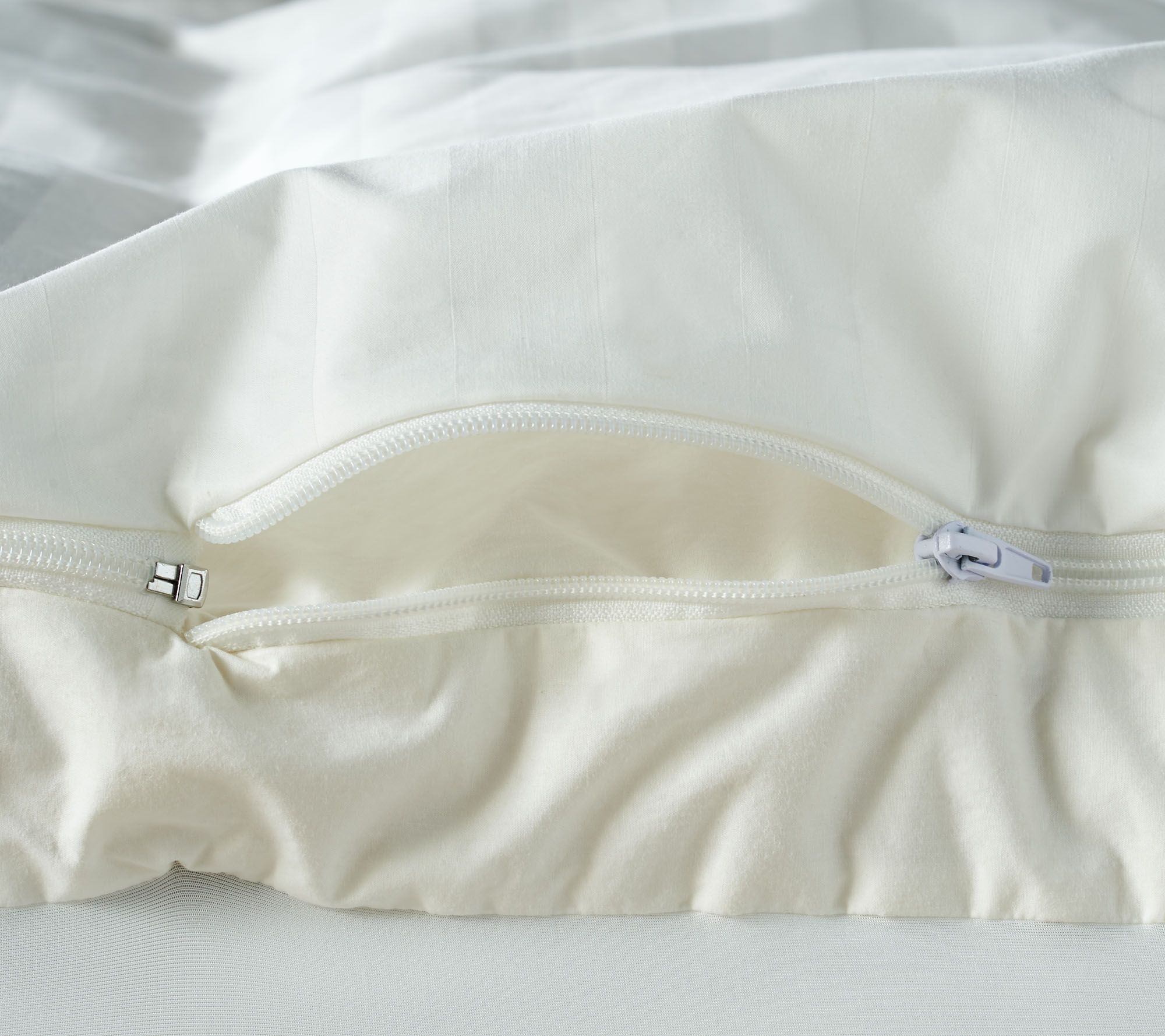 Northern Nights Queen Ultra Feather Bed w/ Zip and Wash Cover