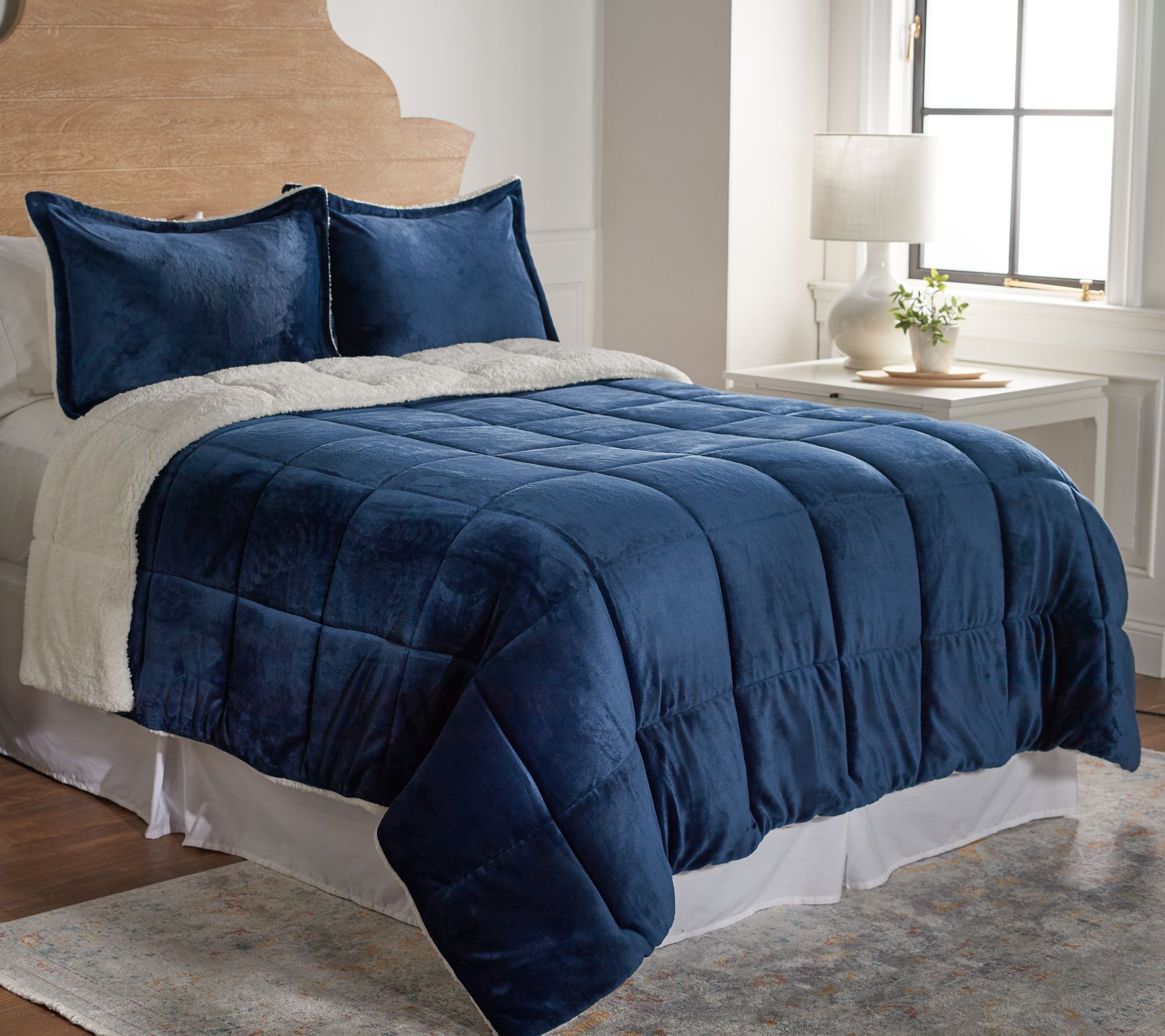 Berkshire Velvet Soft and Sherpa Comforter Set Twin