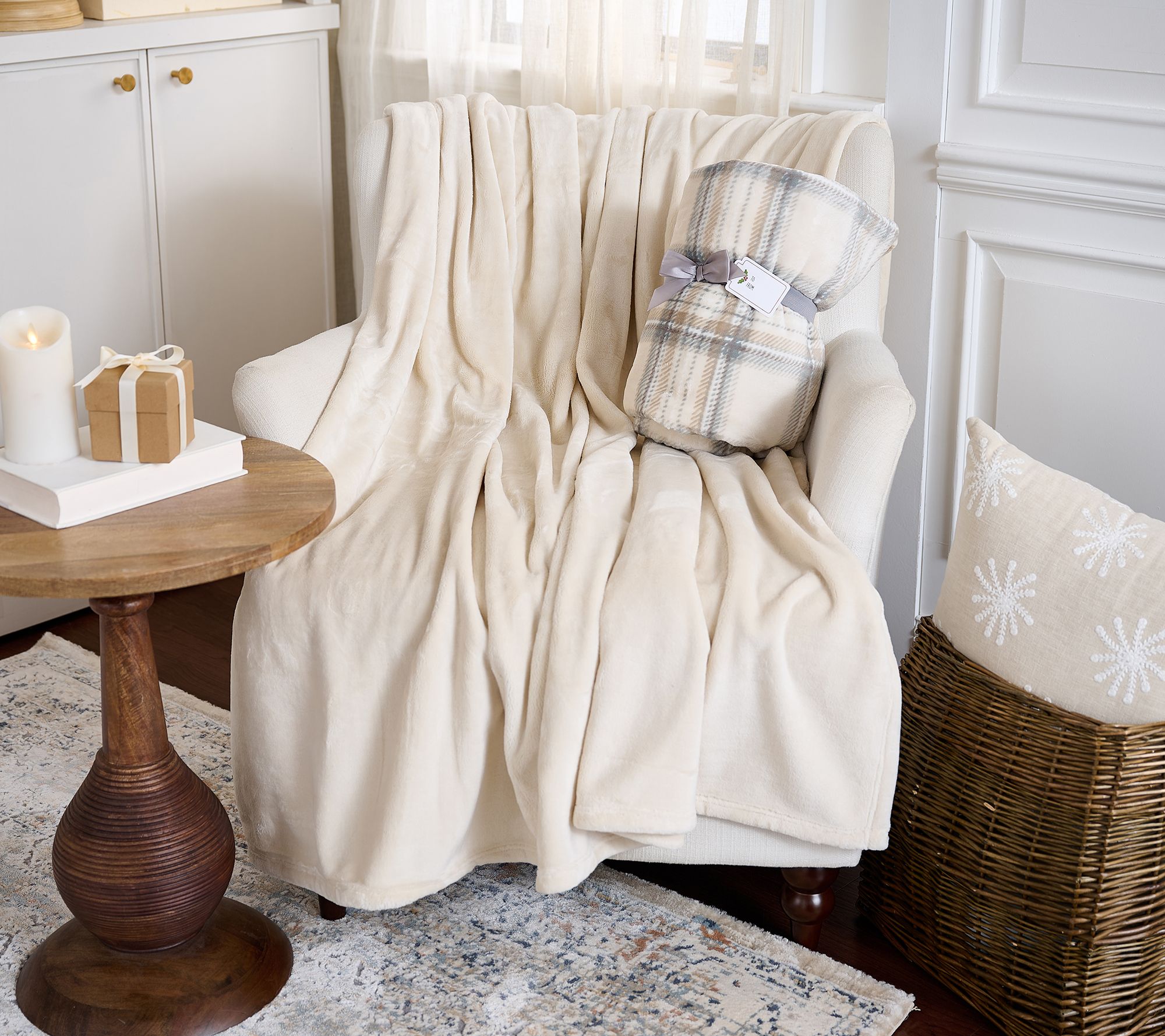 Kringle Express Set of 2 Plush 60x70 Holiday Plaid Throws