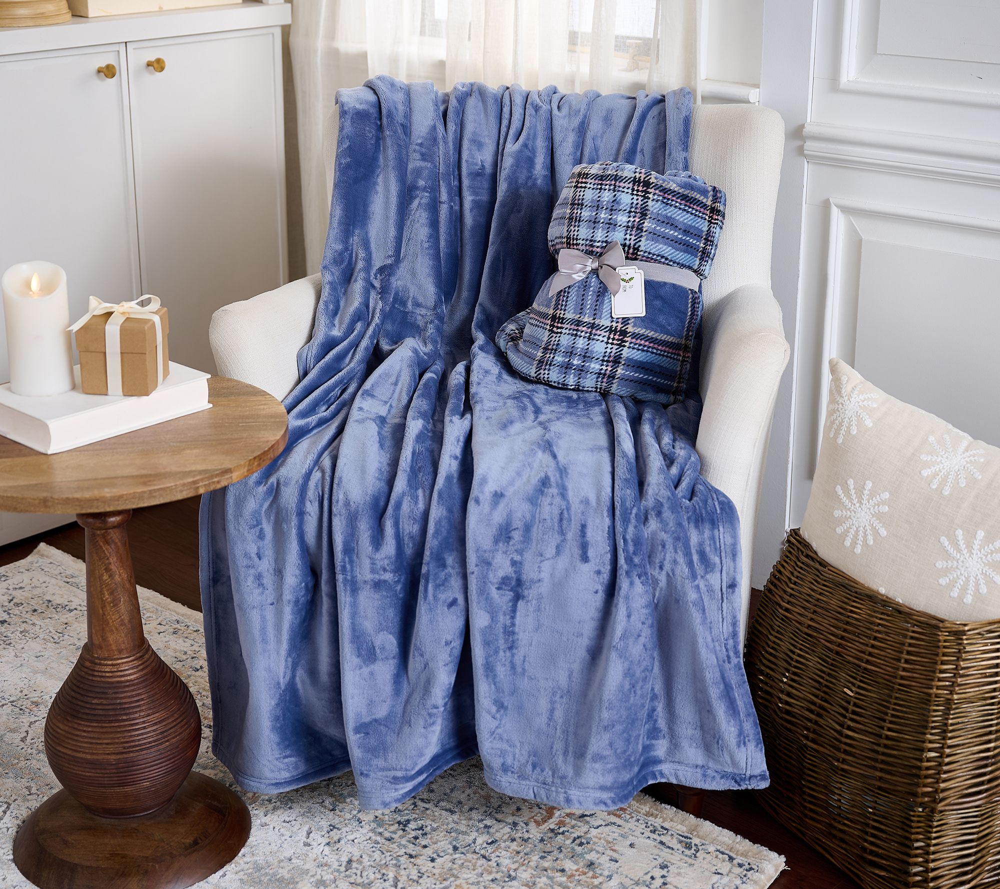 Kringle Express Set of 2 Plush 60x70 Holiday Plaid Throws