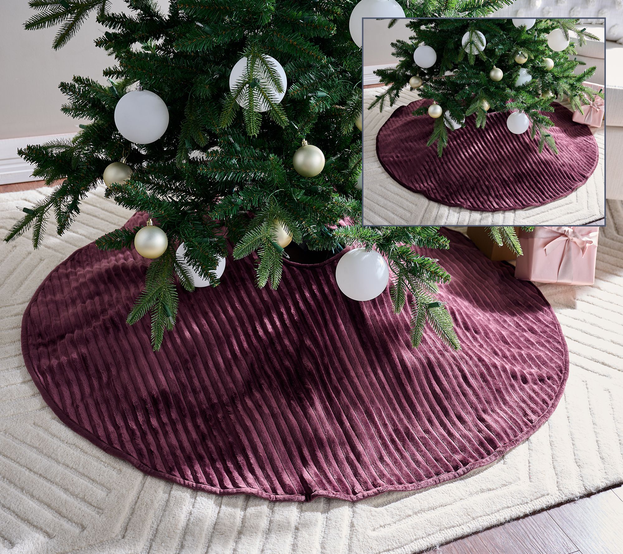Home Reflections Reversible Velvet Plush Tree Skirt