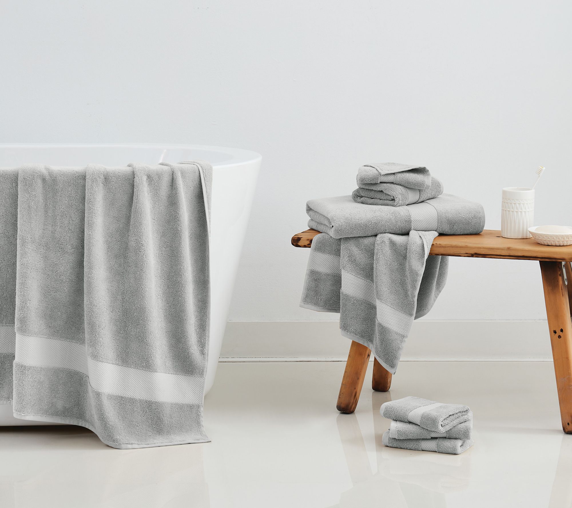 Christian Siriano NY Plush Turkish Cotton 8-Piece Towel Set
