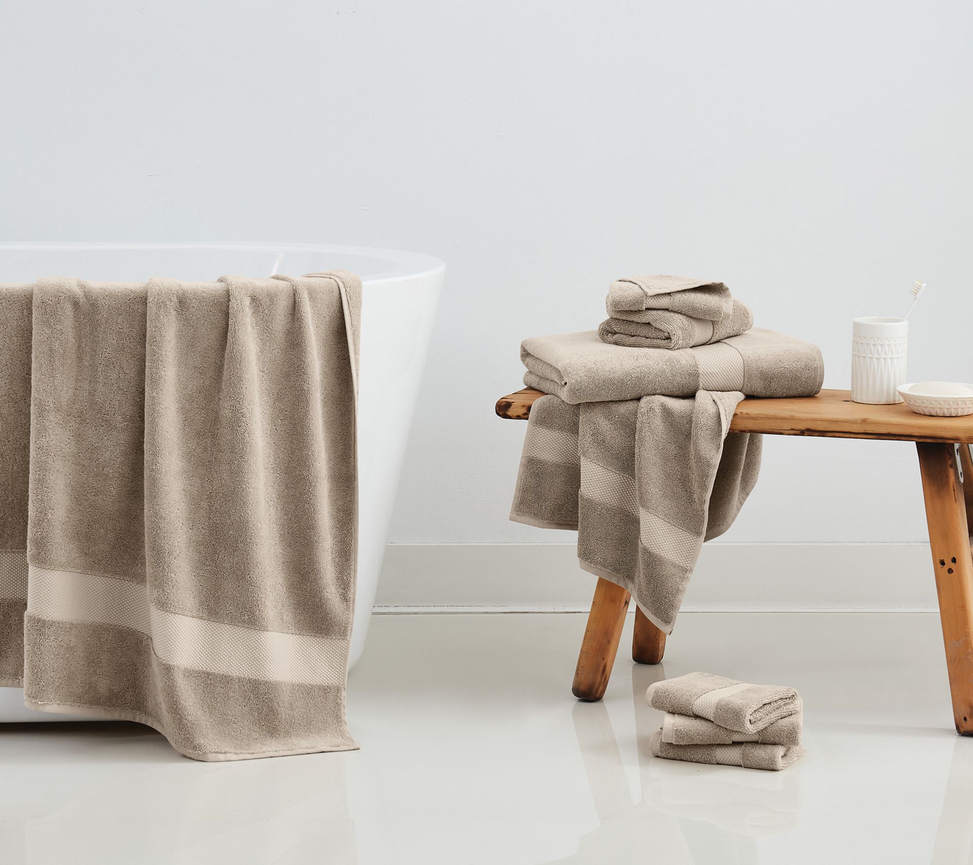 Christian Siriano NY Plush Turkish Cotton 8-Piece Towel Set