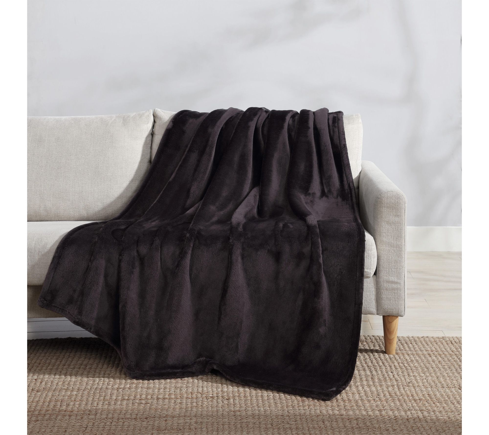 Eddie Bauer Ultra Lux Plush Black Plush Fleece50"X60" Throw