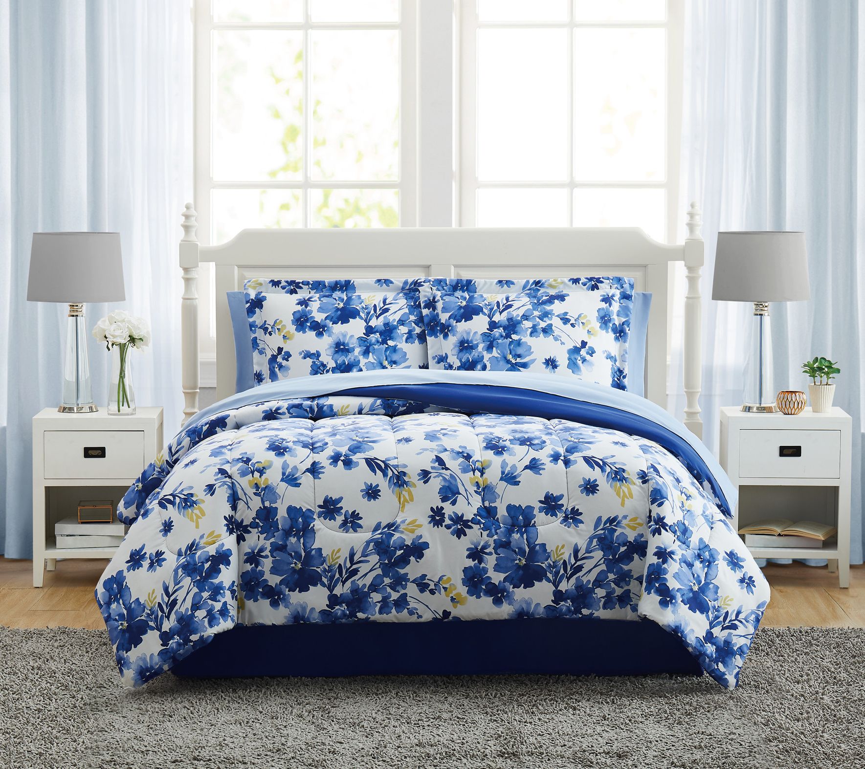 Style 212 Blue Watercolor Floral 8 Piece King B ed in a Bag