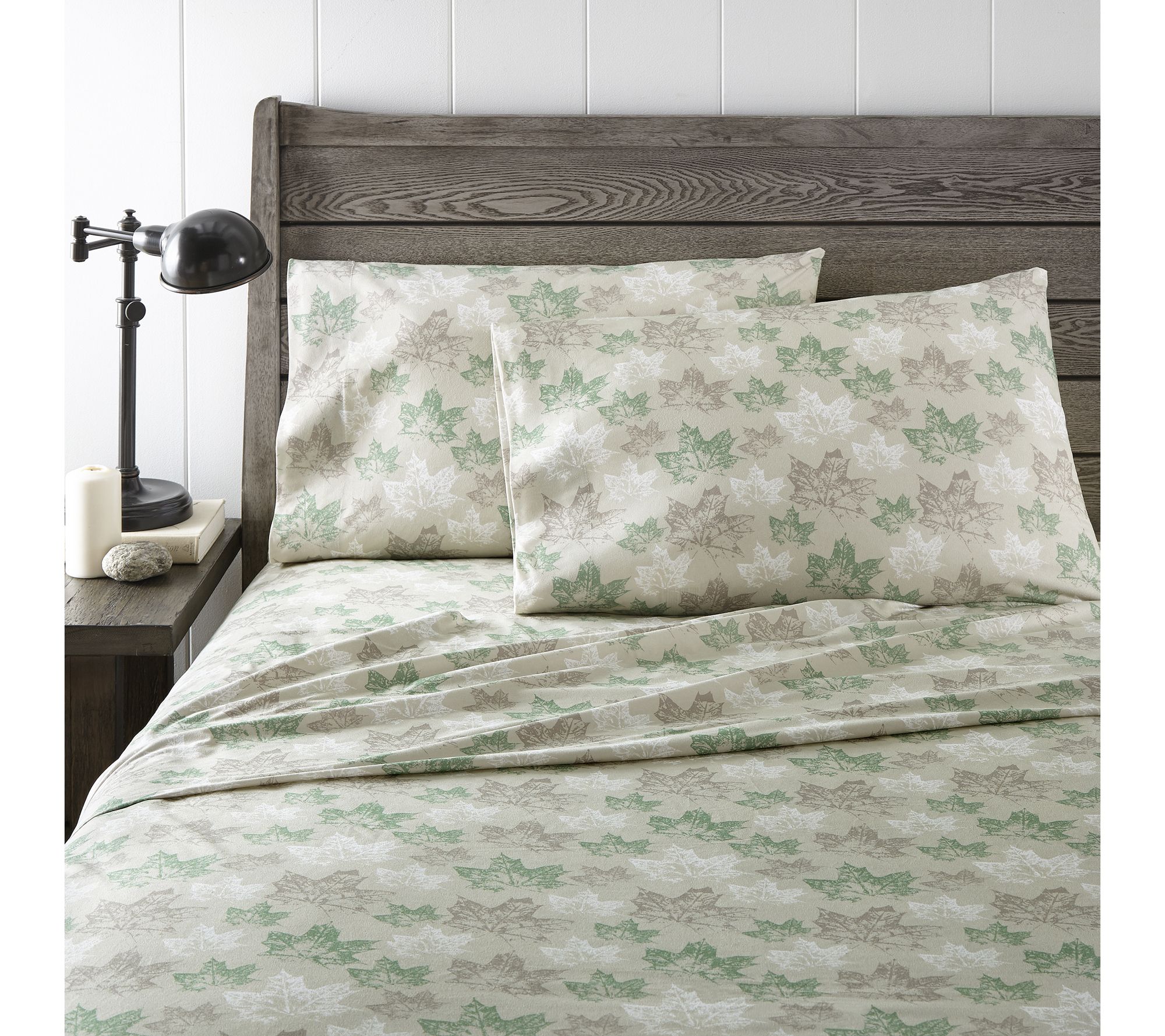Shavel Full Micro Flannel Printed Deep-Pocket S heet Set