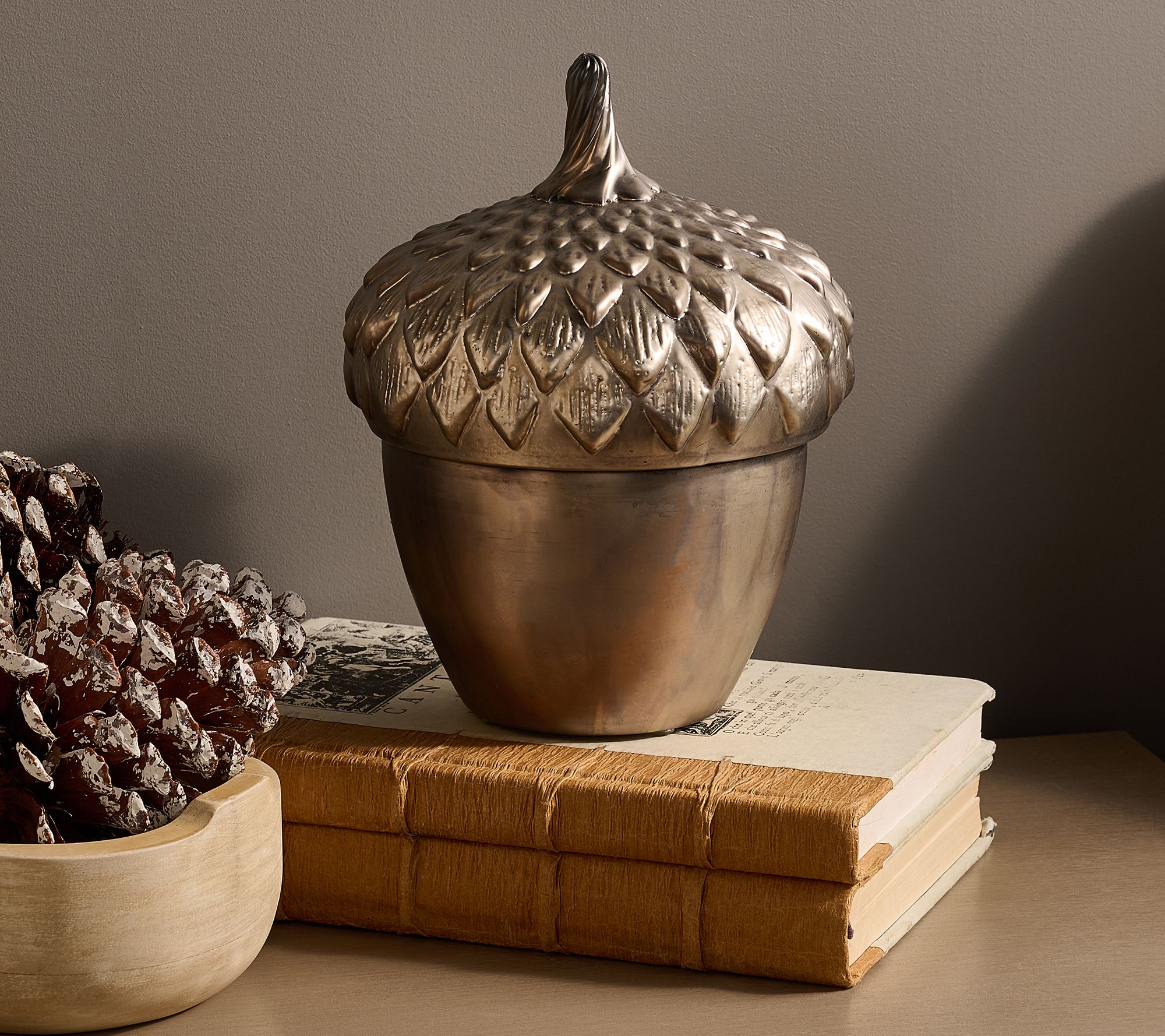 Home Reflections 21oz Lidded Acorn Candle