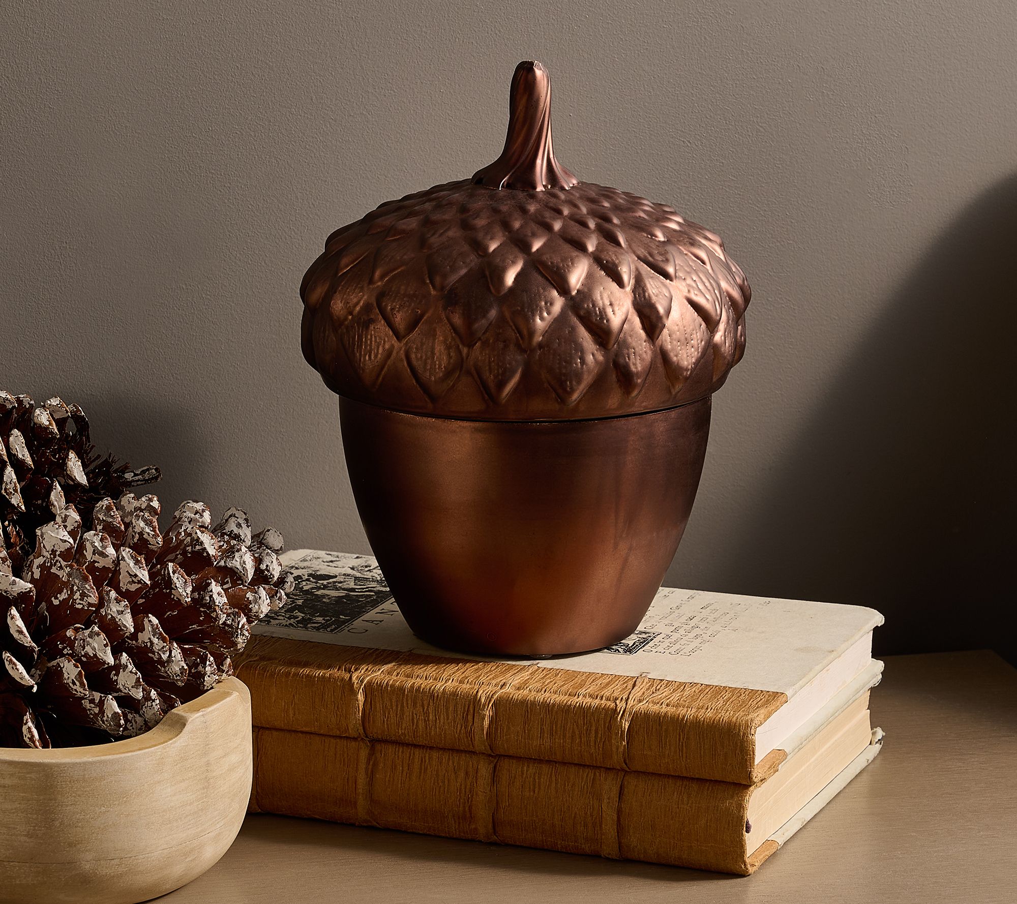 Home Reflections 21oz Lidded Acorn Candle