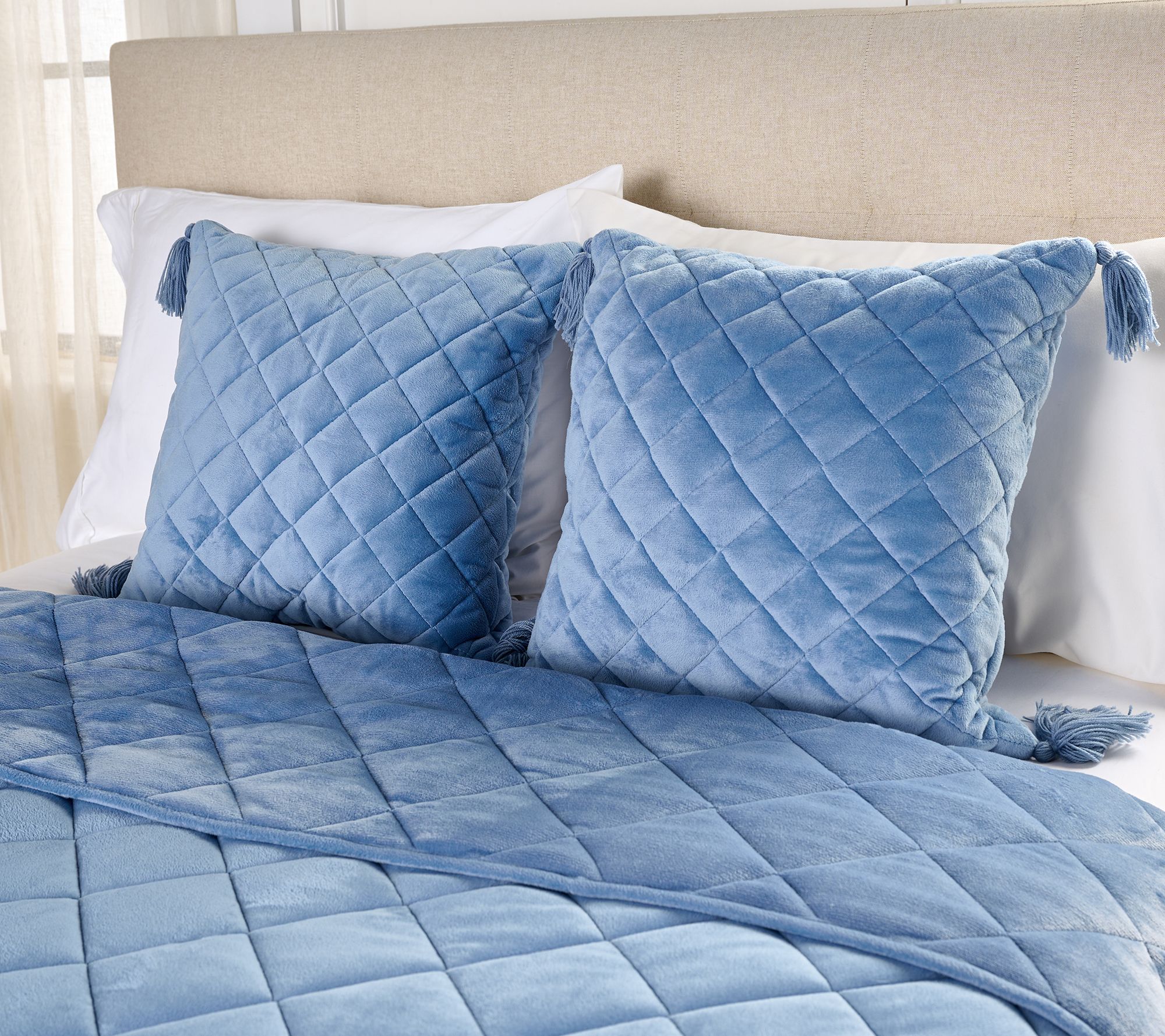 Home Reflection Set of 2 18x18 Plush Diamond Dec Pillows with Tassels