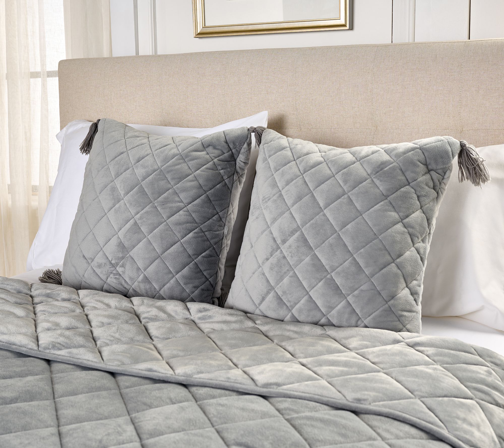 Home Reflection Set of 2 18x18 Plush Diamond Dec Pillows with Tassels