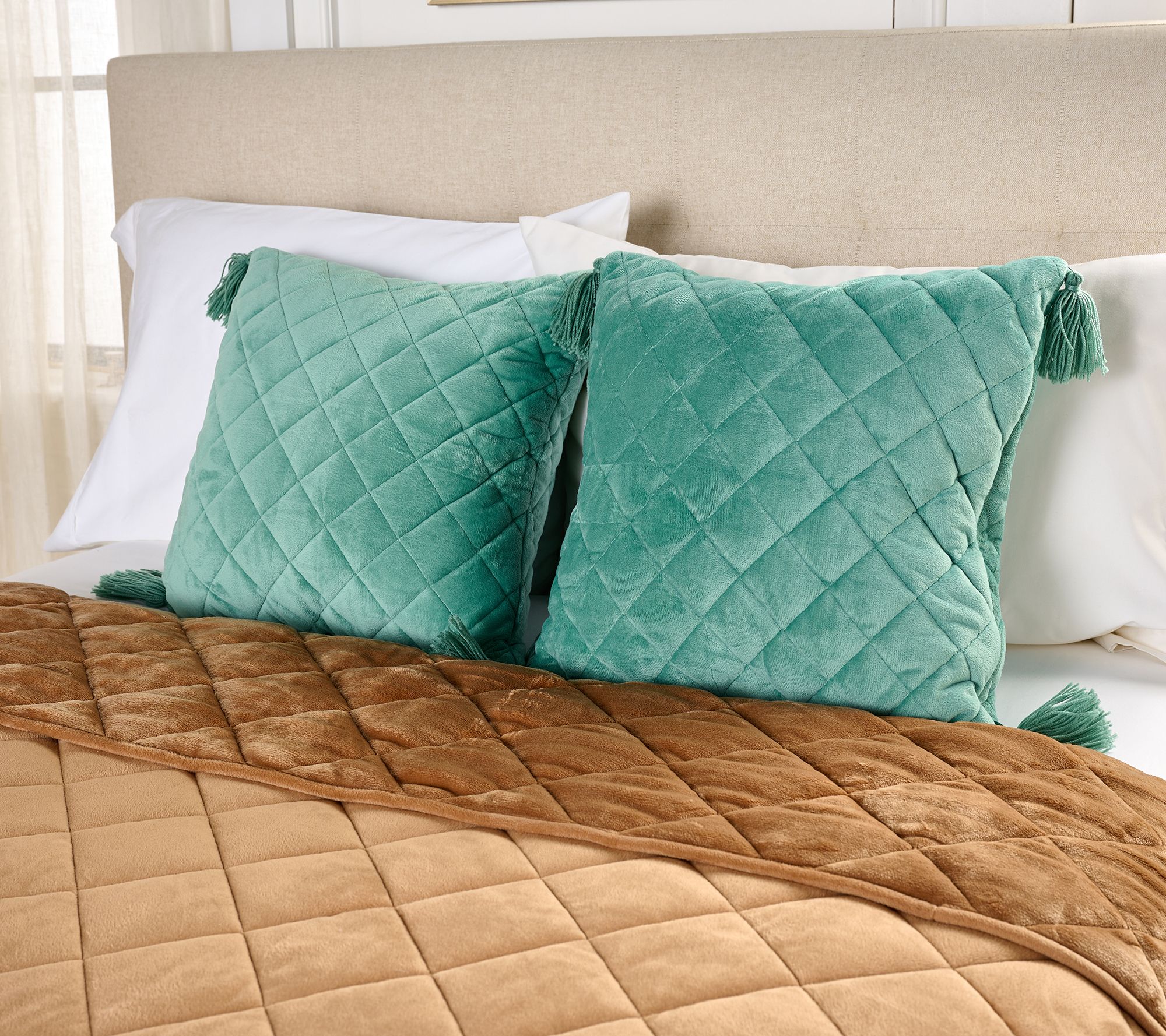 Home Reflection Set of 2 18x18 Plush Diamond Dec Pillows with Tassels