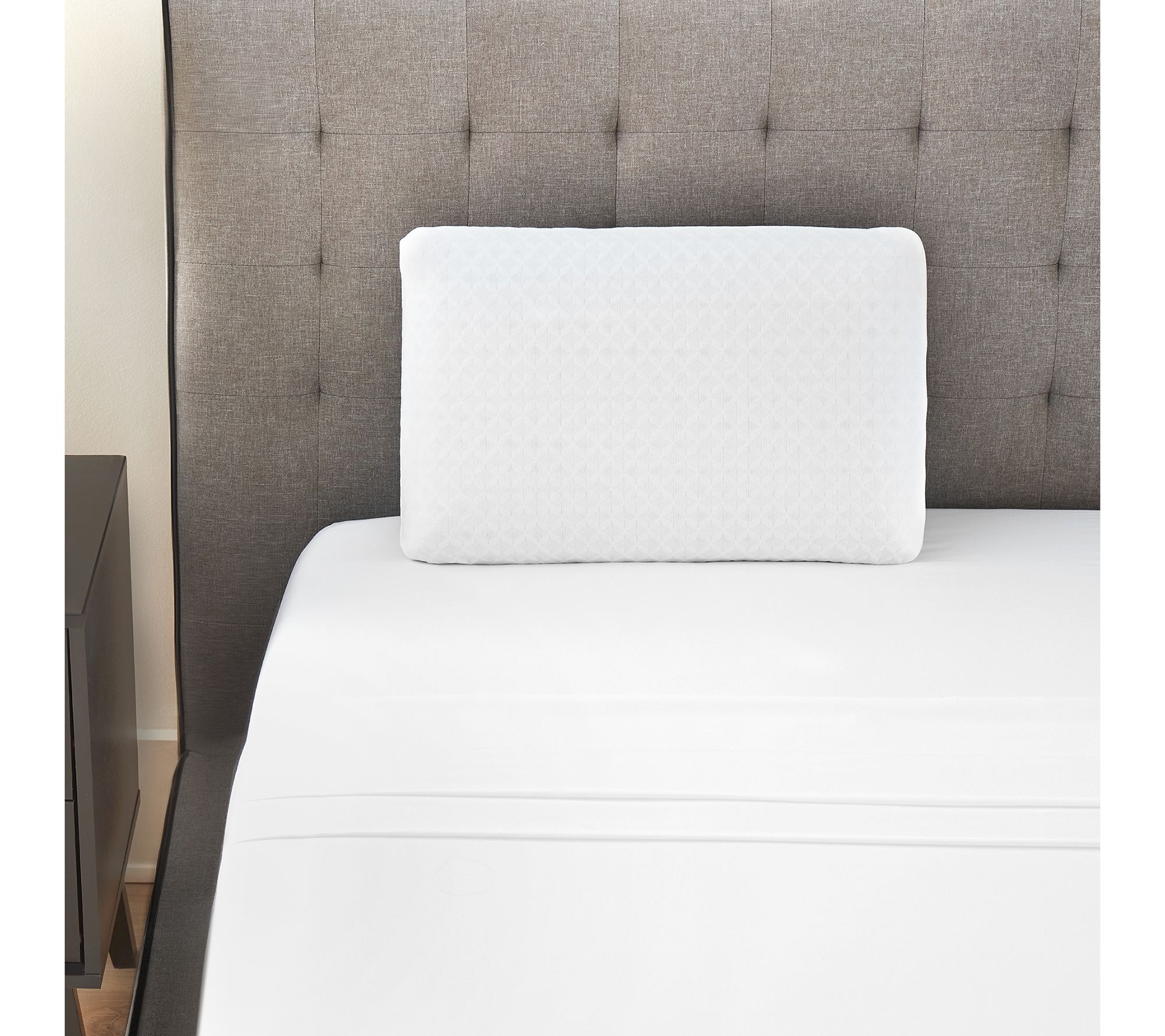 Bodipedic Gel Support Conventional Memory FoamBed Pillow