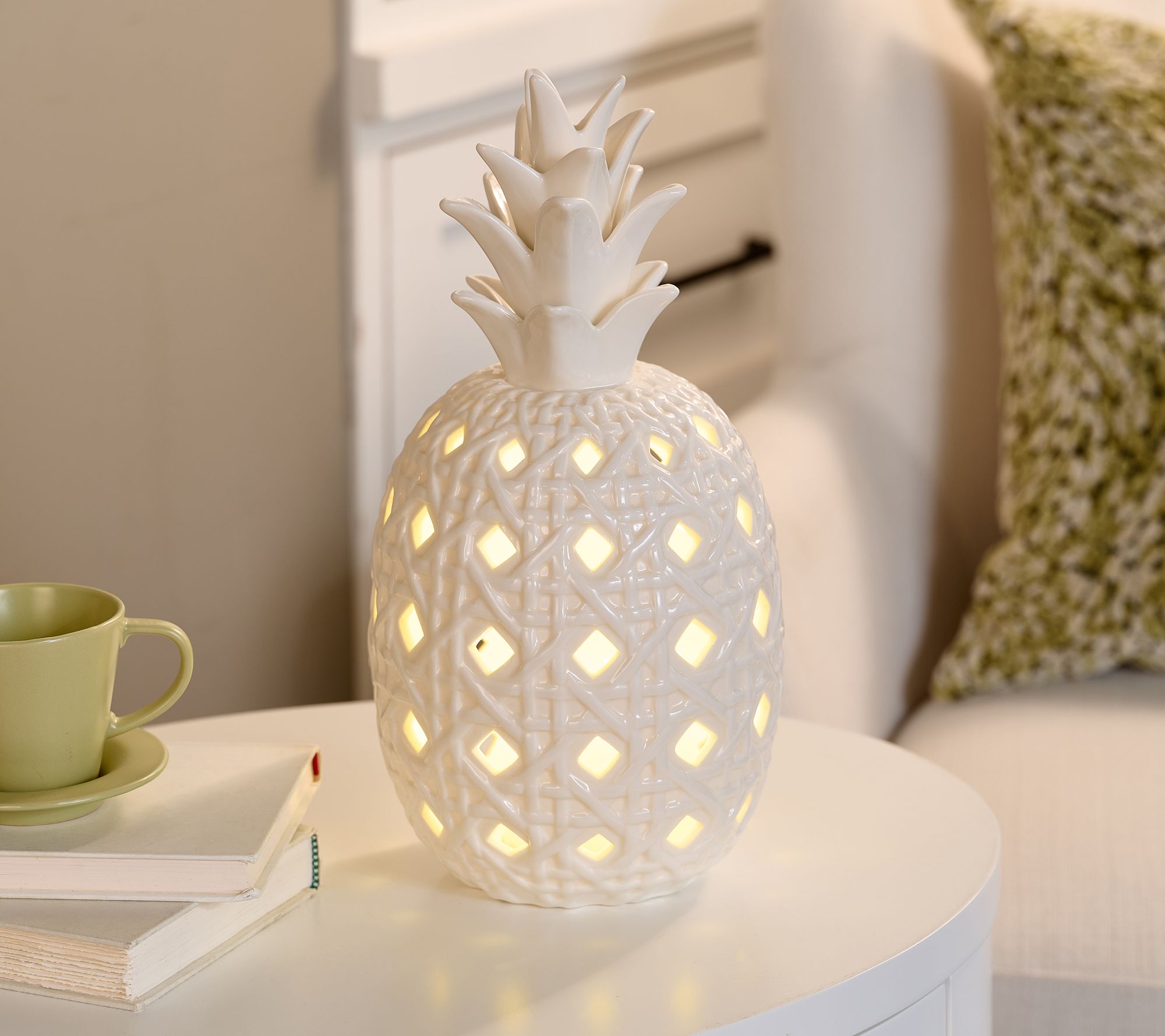 "As Is" Mrs. H Ceramic Illuminated Pineapple