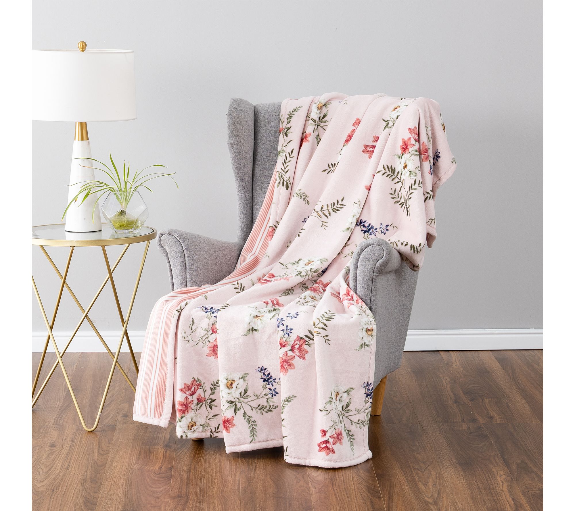 Draper James Twin Print Velvetsoft Throw in Gift Box