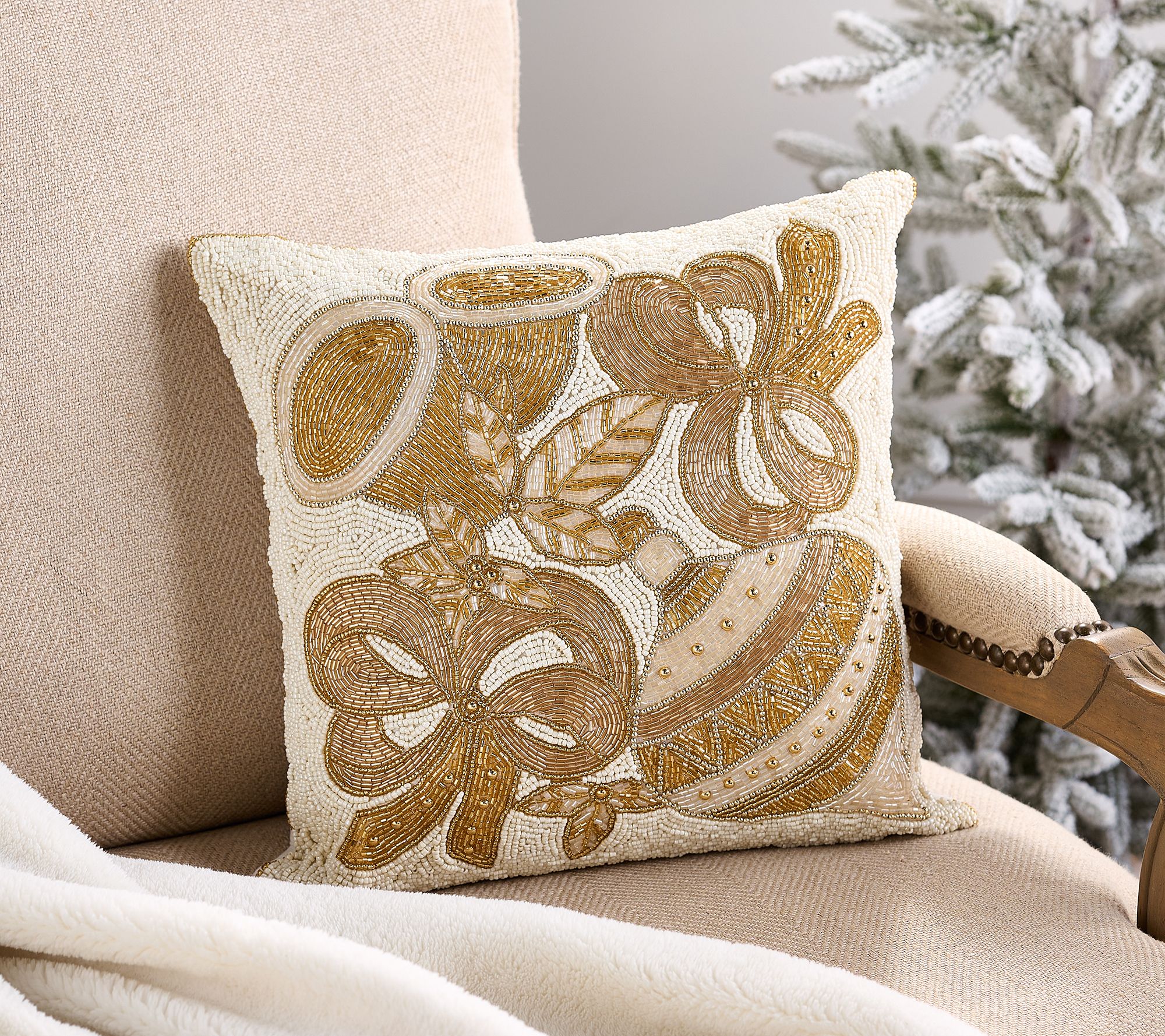 Beaded accent outlet pillows