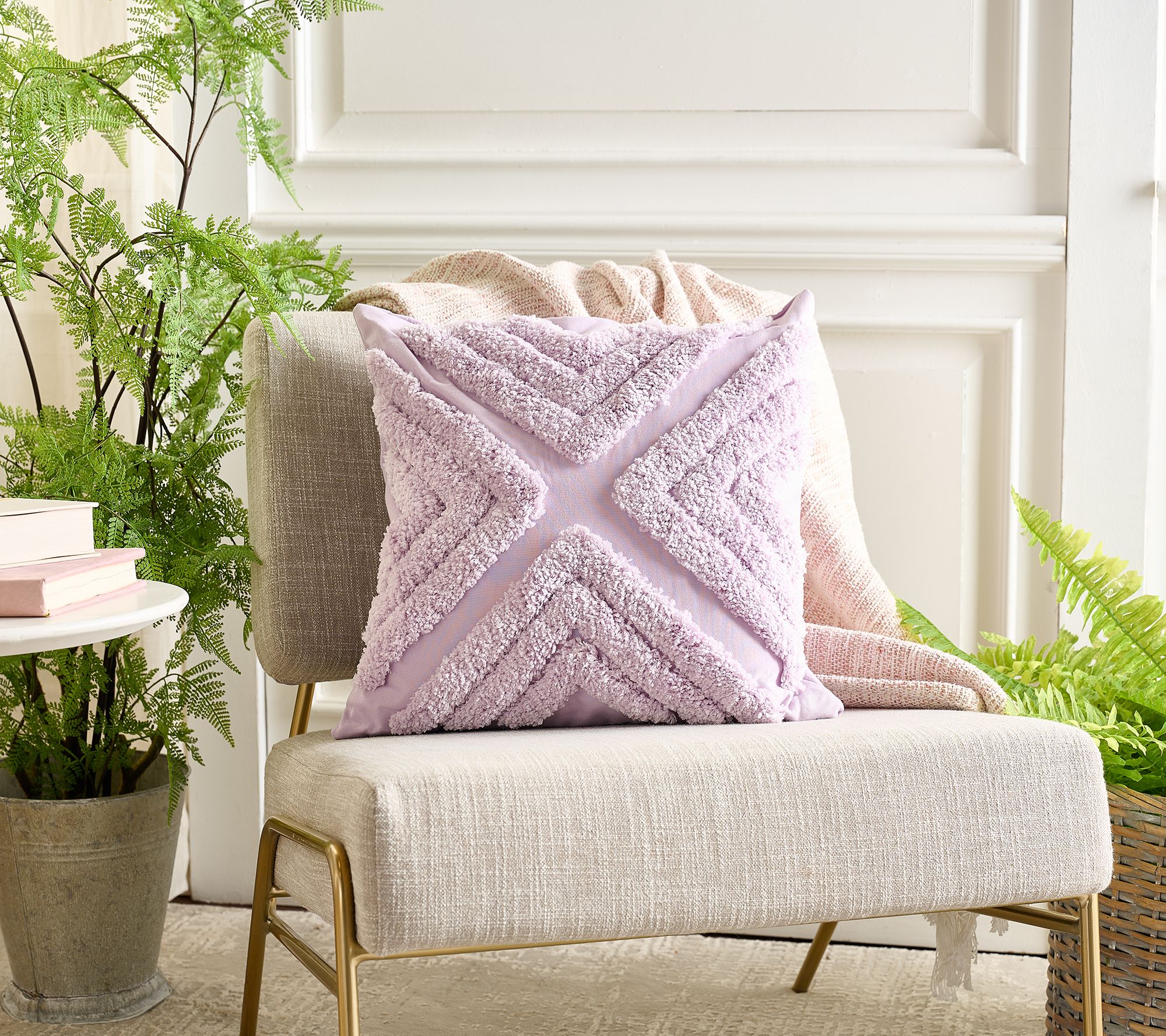 Home Reflection Tufted Decorative 18" x 18" Pillow