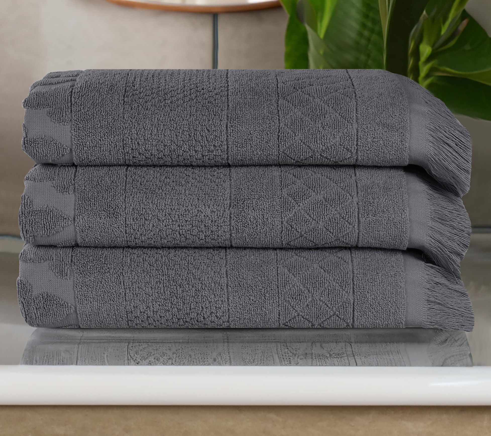 Superior Rolla Cotton Geometric Jacquard Bath Towel Set of 3