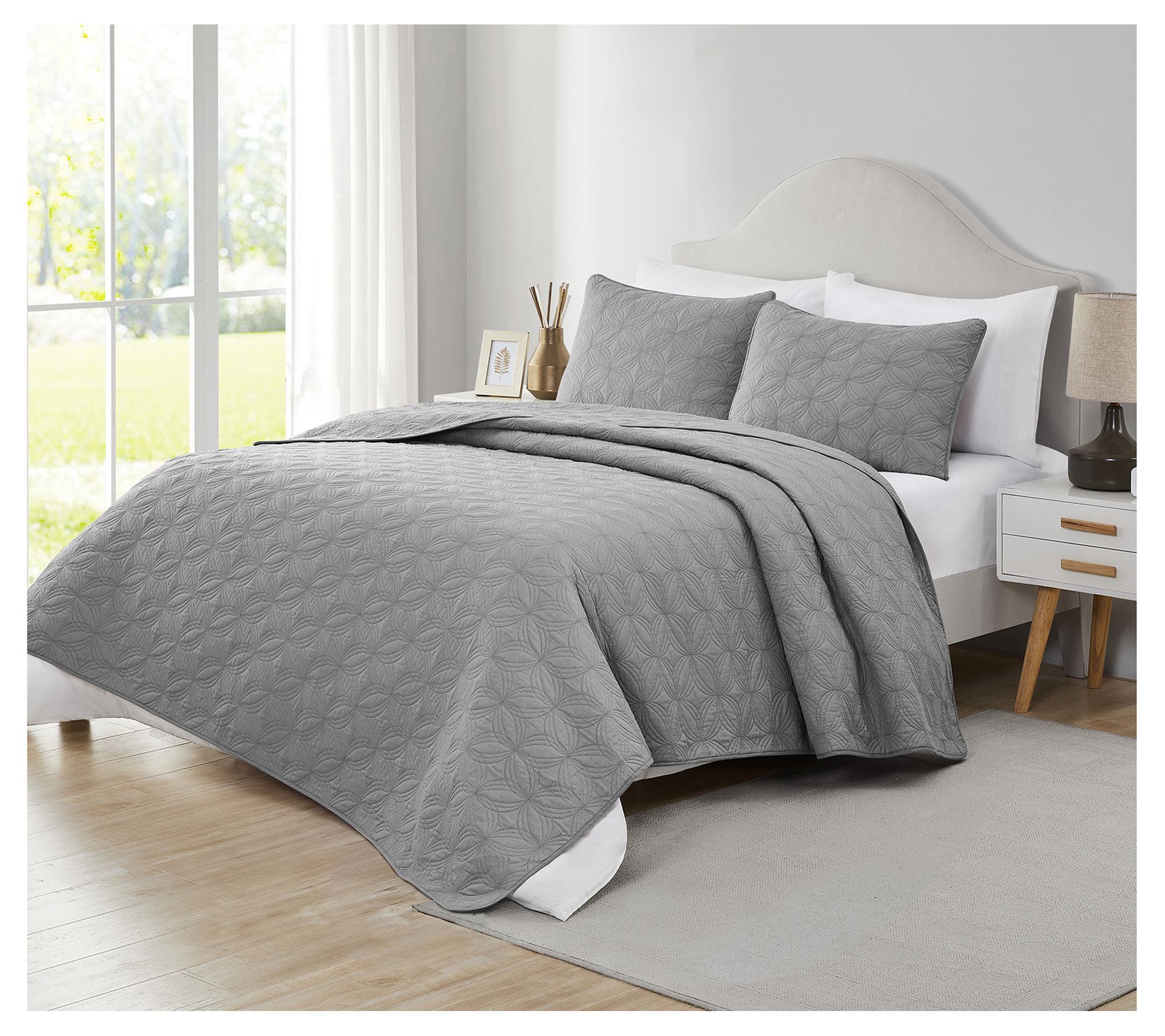 VCNY Home Circl e Textured Cott on Quilt Set- Q ueen - QVC.com