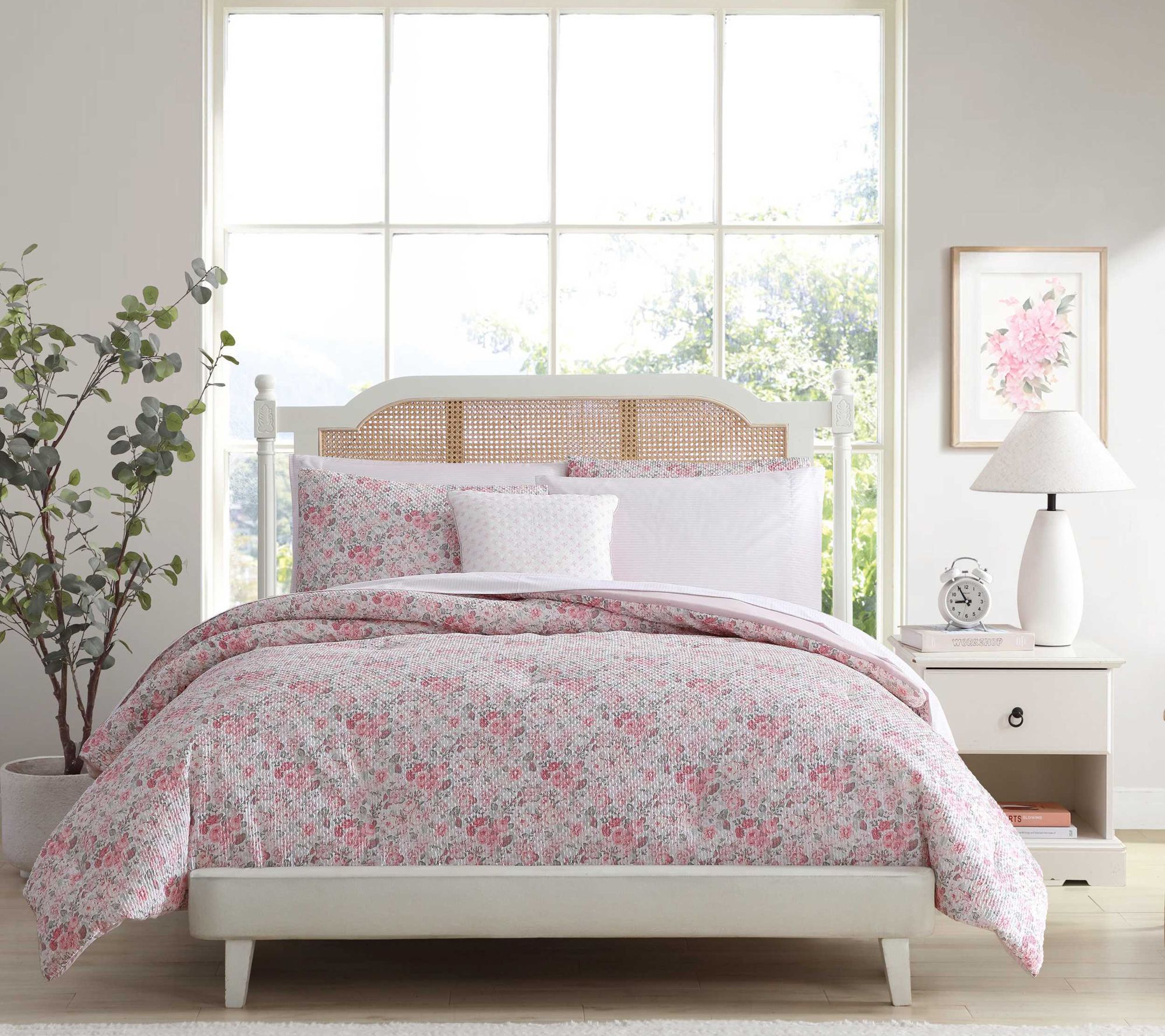 Laura Ashley Quartet Pink Twin XL Comforter Bed in a Bag Set